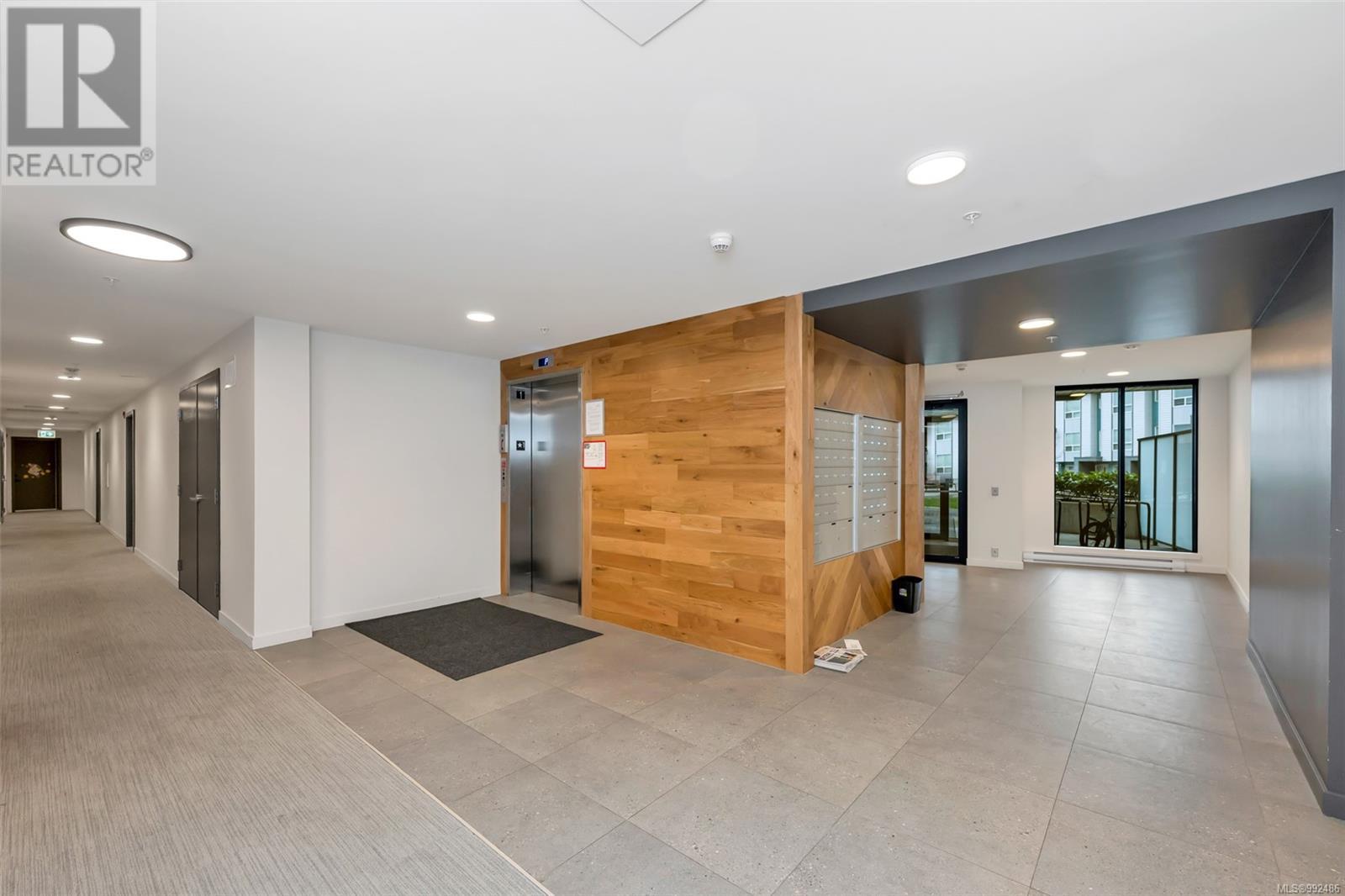 504 958 Pharoah Mews, Langford real estate listing 992486