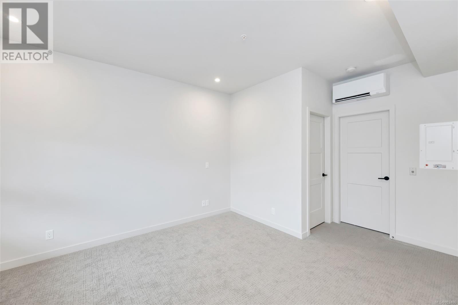 504 958 Pharoah Mews, Langford real estate listing 992486