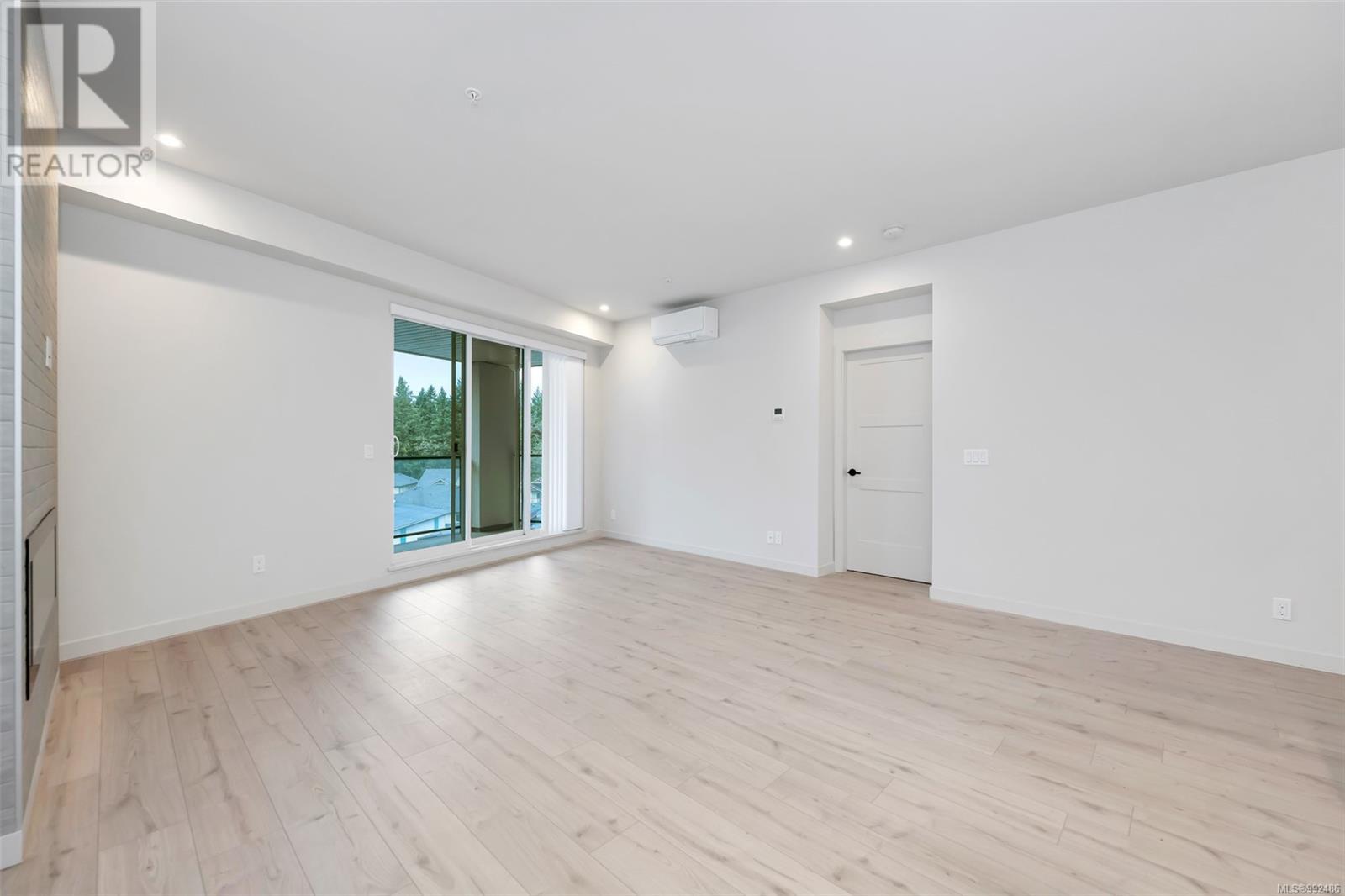 504 958 Pharoah Mews, Langford real estate listing 992486