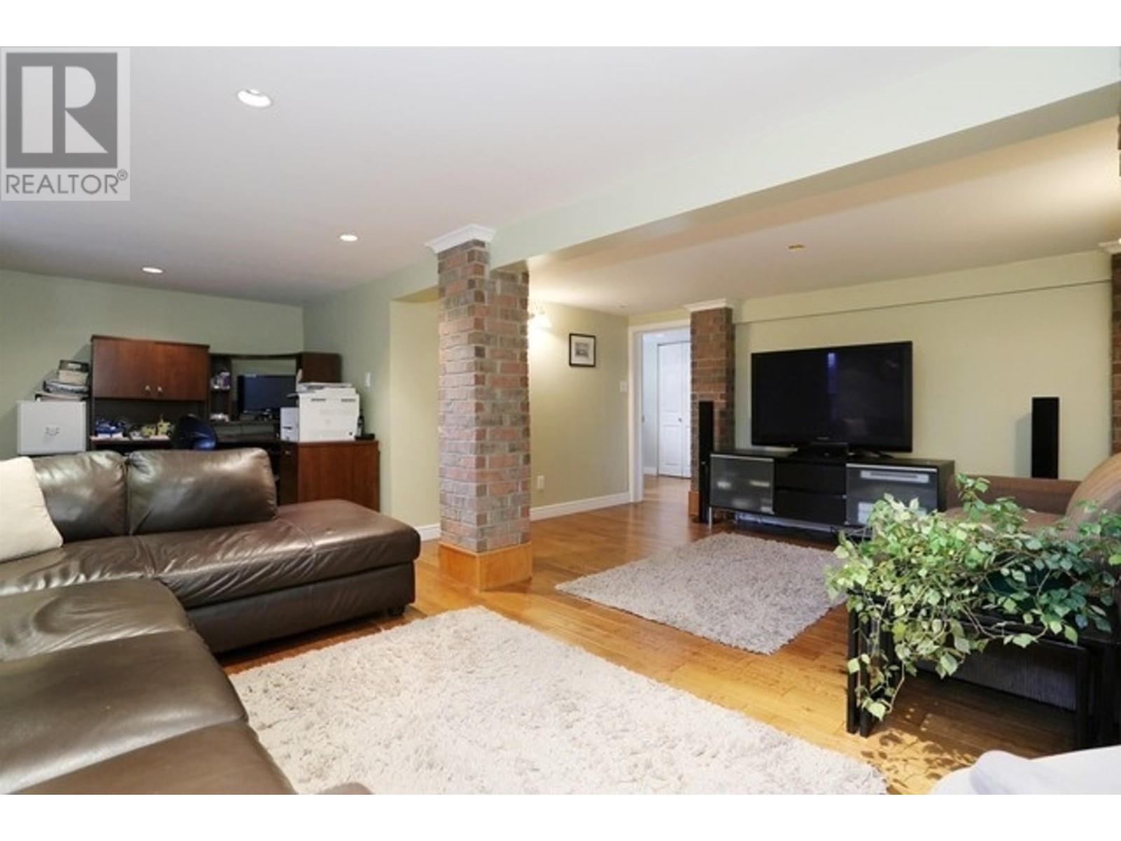 Photo 11 of 5214 12 Avenue, Delta BC