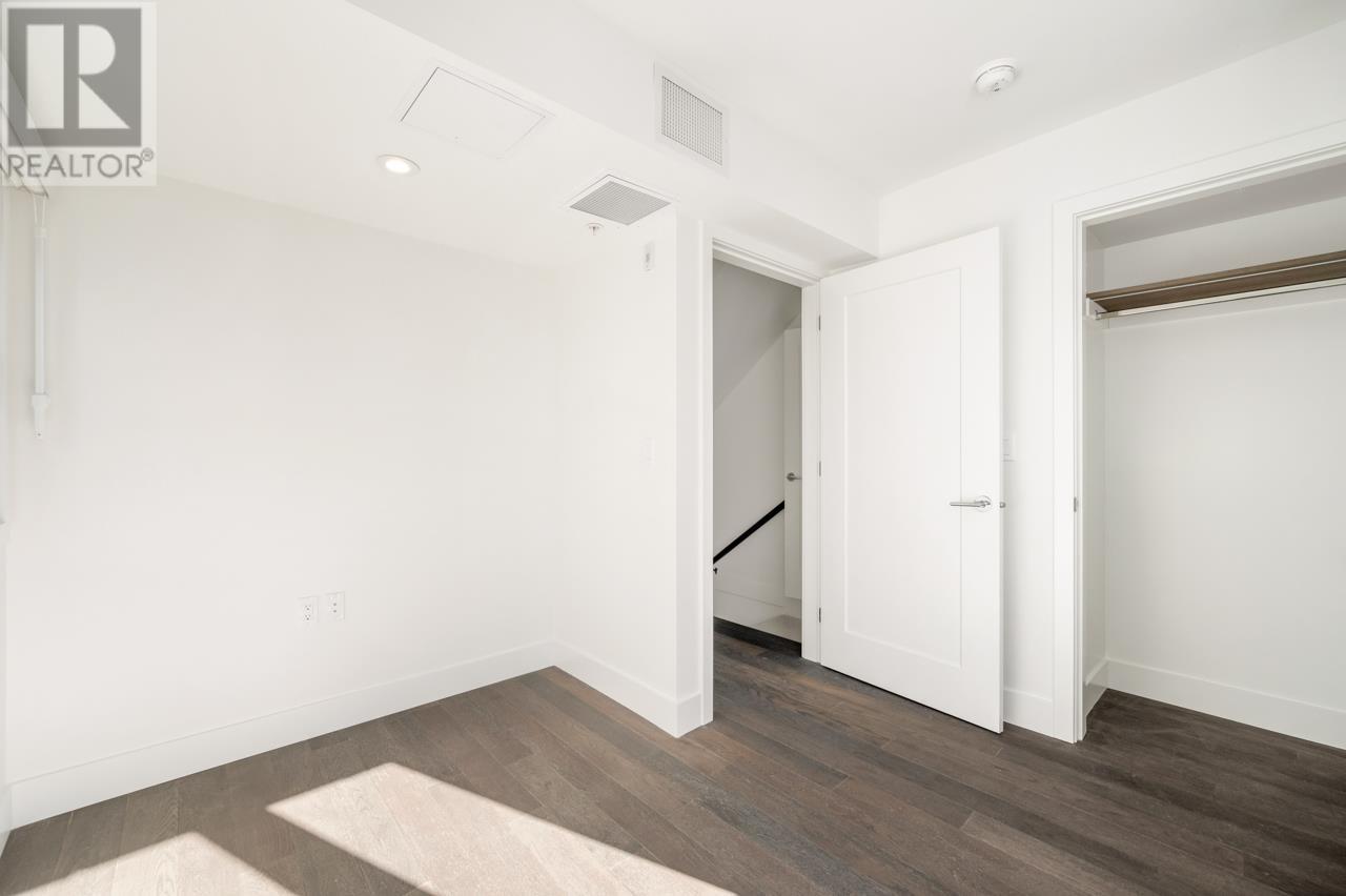 Photo 17 of 6294 Oak Street, Vancouver BC
