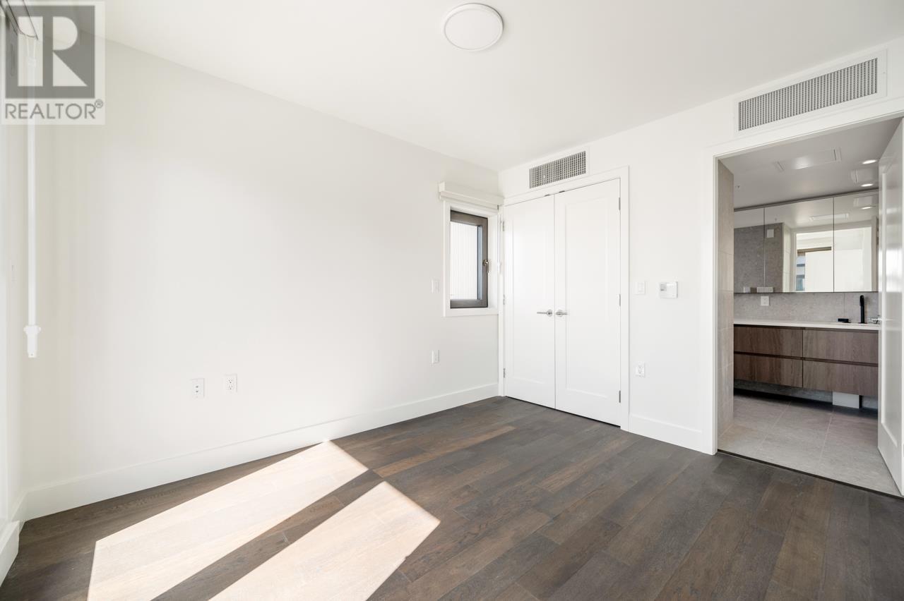 Photo 14 of 6294 Oak Street, Vancouver BC
