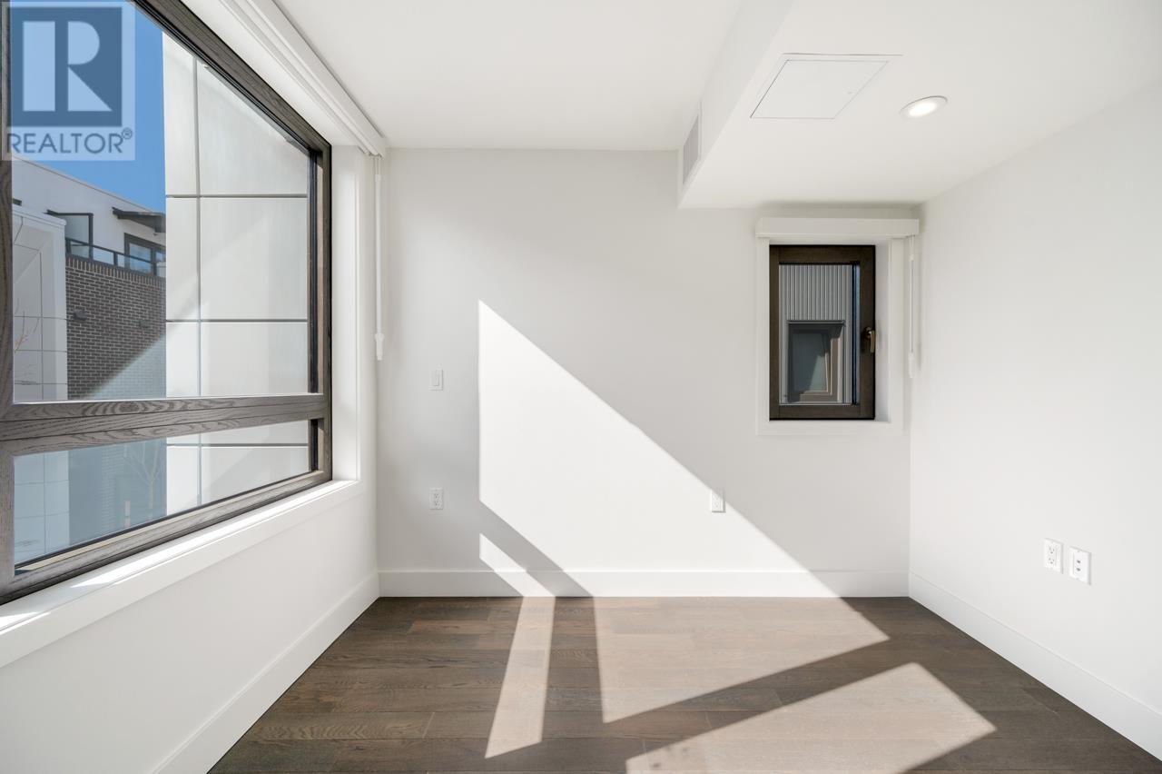 Photo 18 of 6294 Oak Street, Vancouver BC