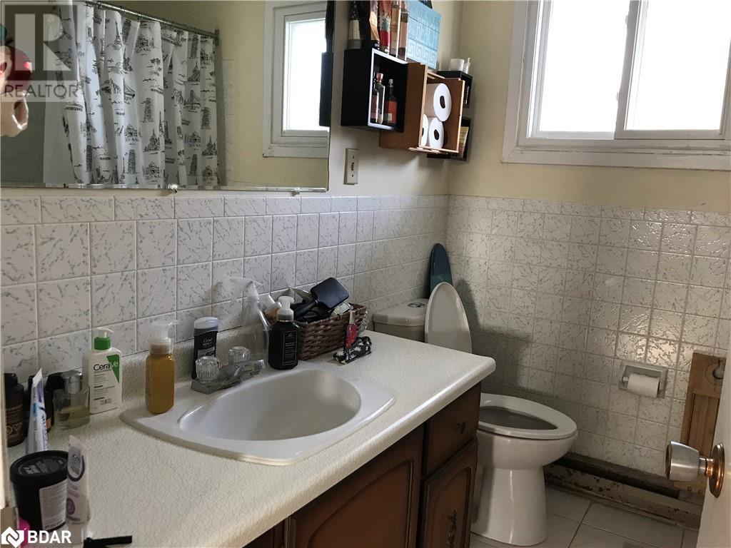 Photo 11 of 7523 Yonge Street, Innisfil ON