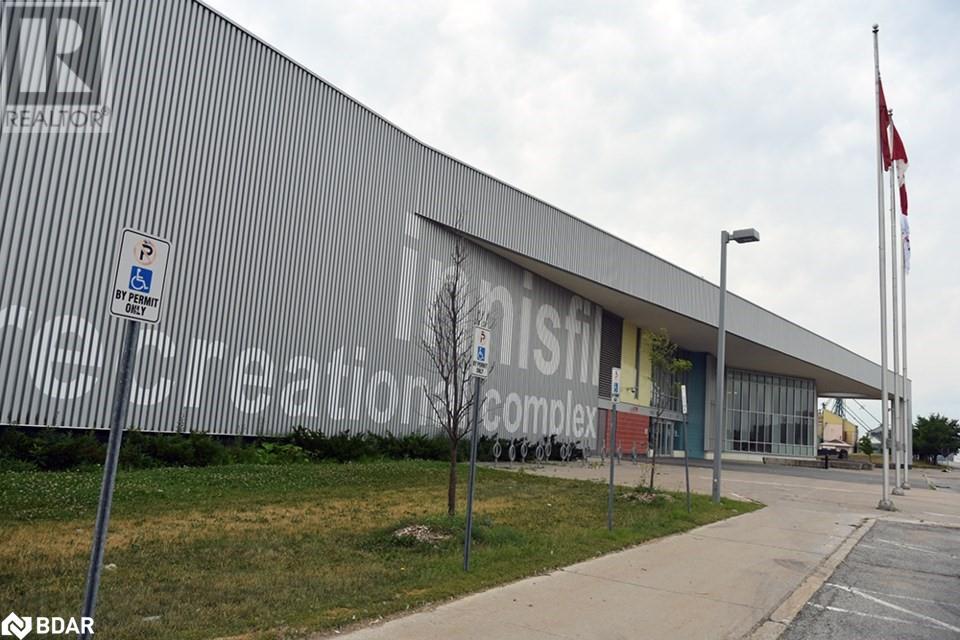 Photo 17 of 7523 Yonge Street, Innisfil ON