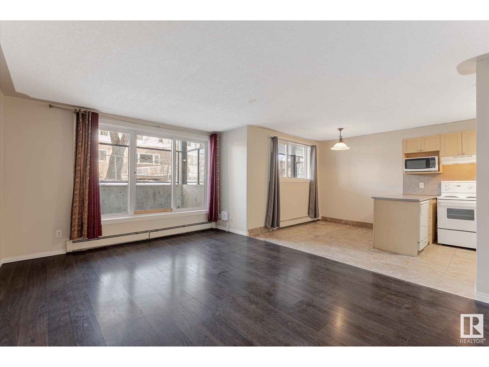 #32 11010 124 ST NW, Edmonton