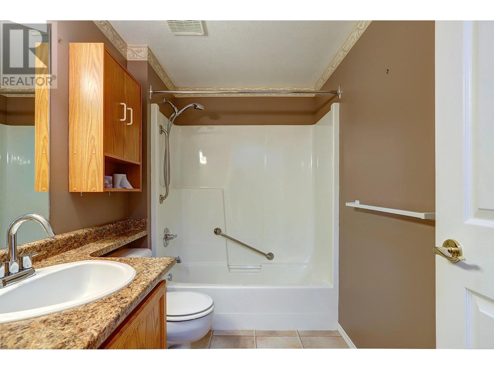 107 211 Kildonan Avenue, Enderby
