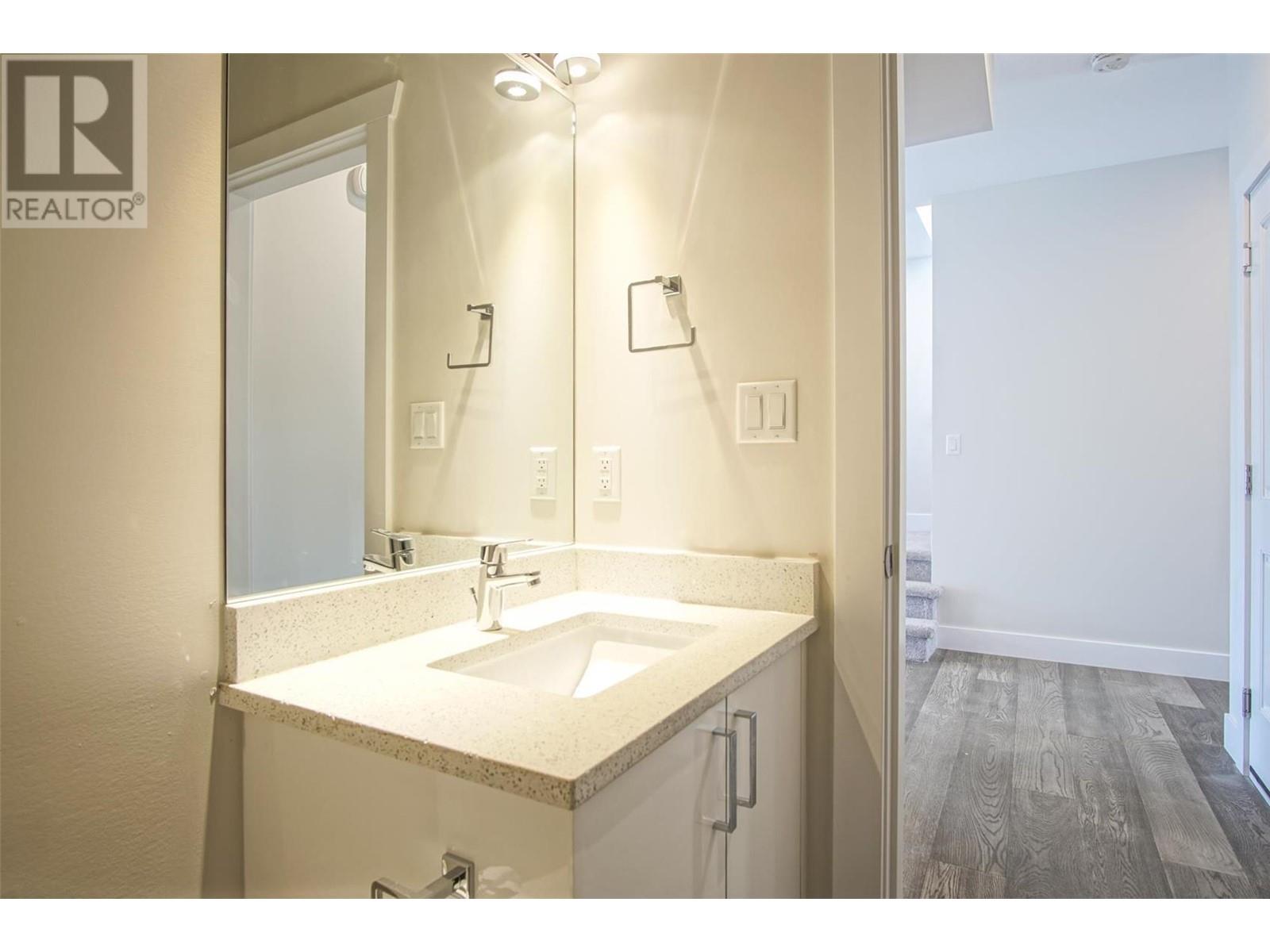 1 415 Rutland Road, Kelowna