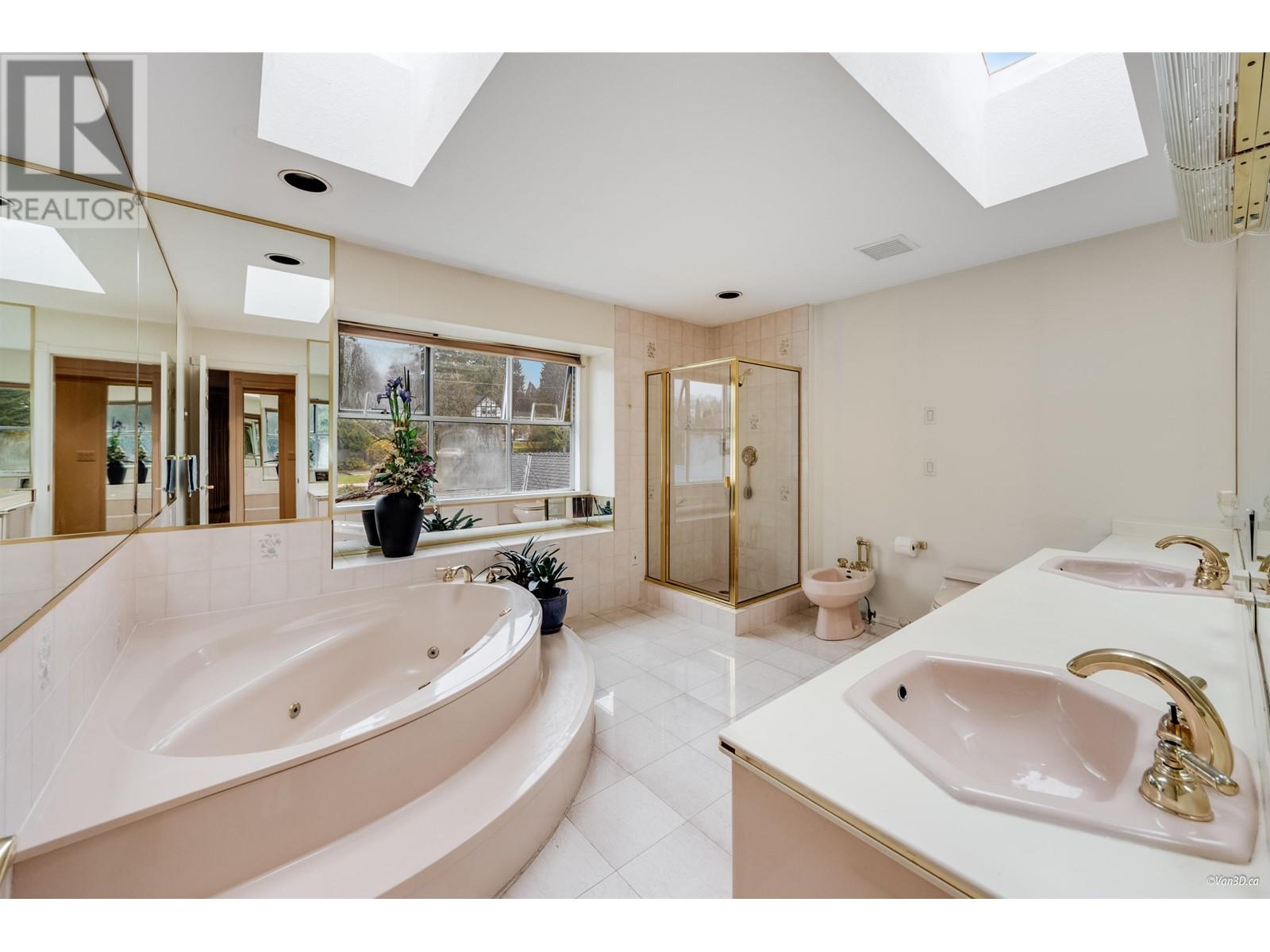 4438 MAGNOLIA STREET, Vancouver real estate listing R2980040