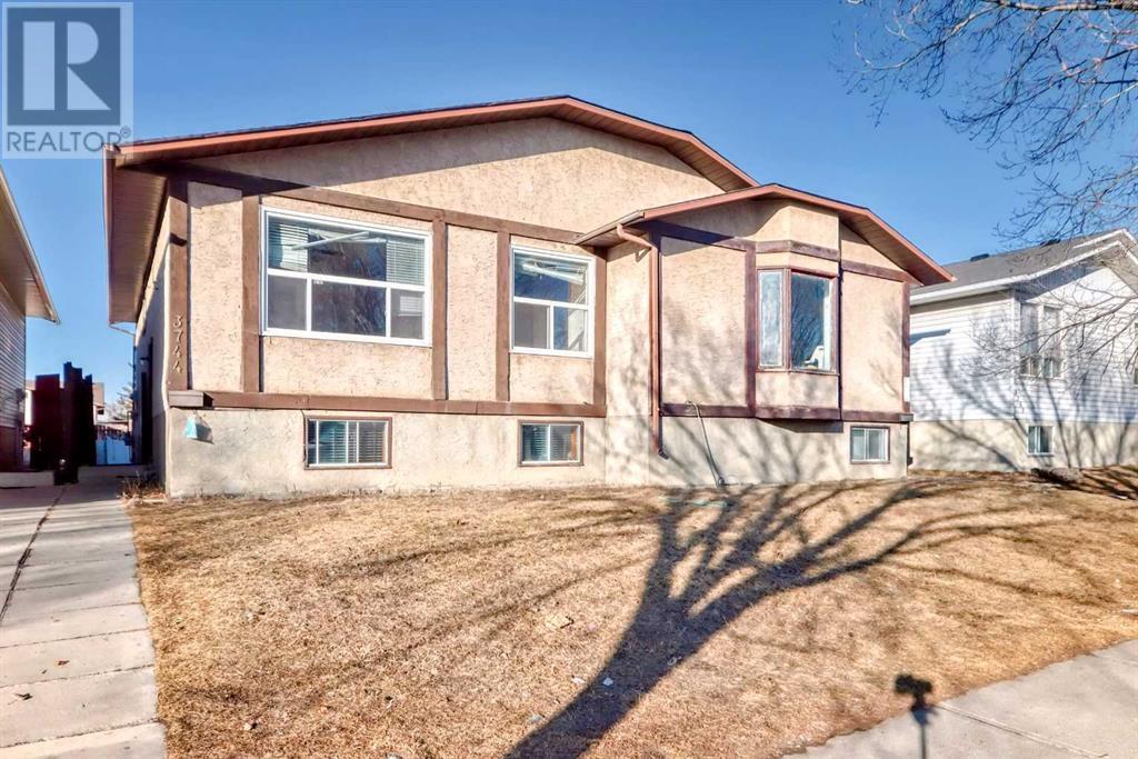 Single Family House Bi-level for Sale in   Avenue NE Whitehorn Calgary 