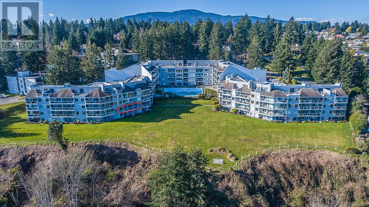 #205 2560 DEPARTURE BAY RD - Image 9