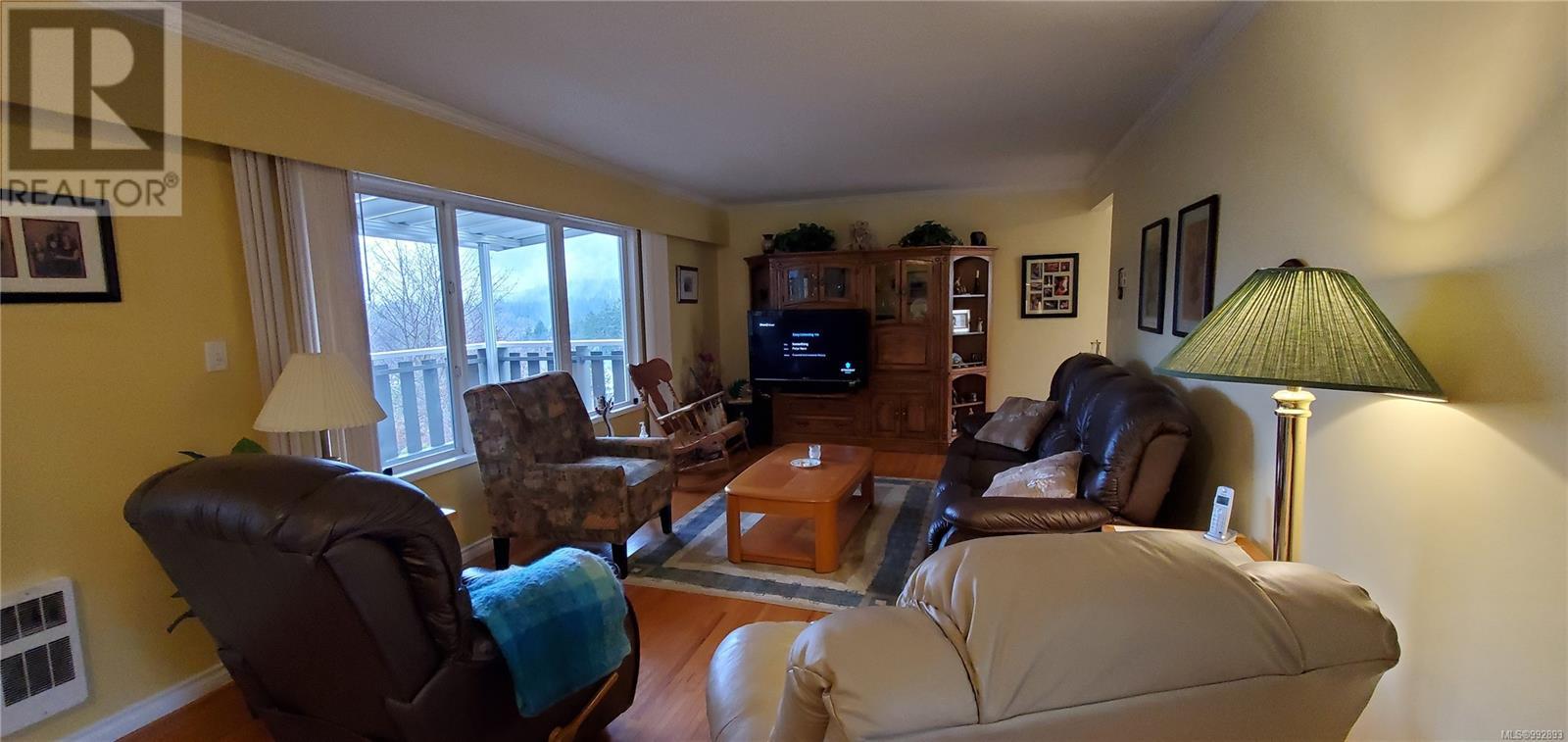 392 Chamiss Cres, Gold River