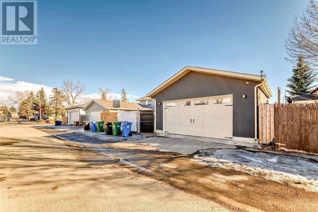 Single Family House 4 Level for Sale in  Castlebrook Way NE Castleridge Calgary 