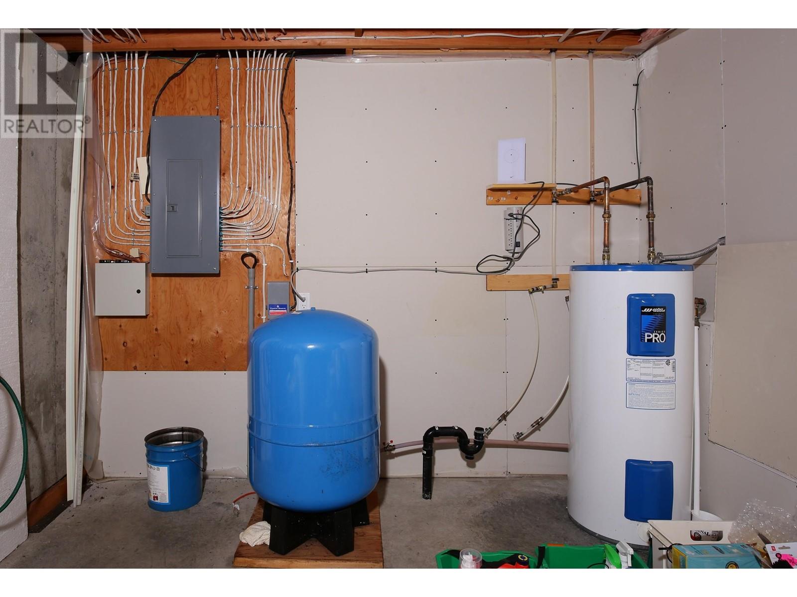 6613 MILLAR ROAD, Horsefly