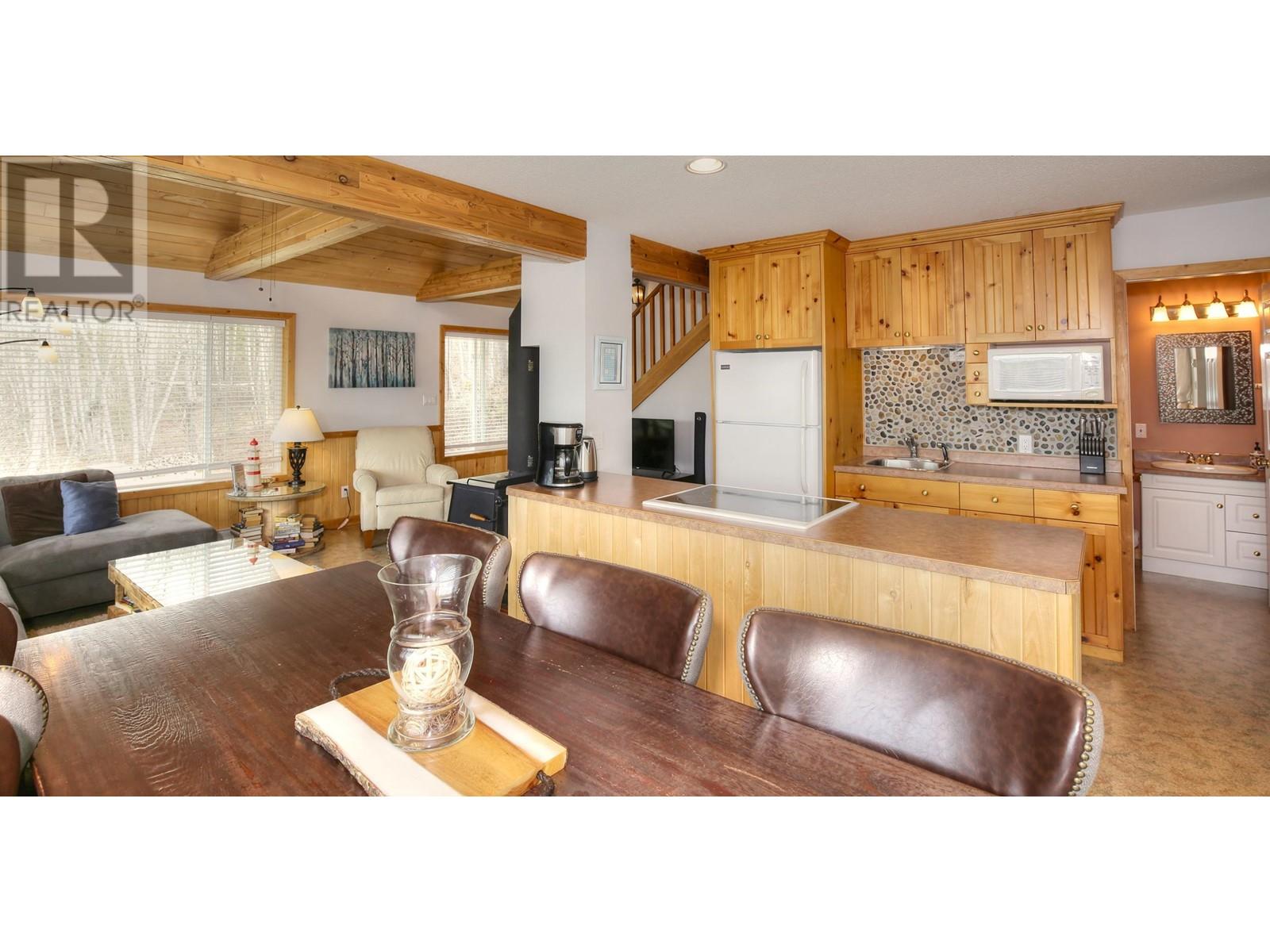 6613 MILLAR ROAD, Horsefly