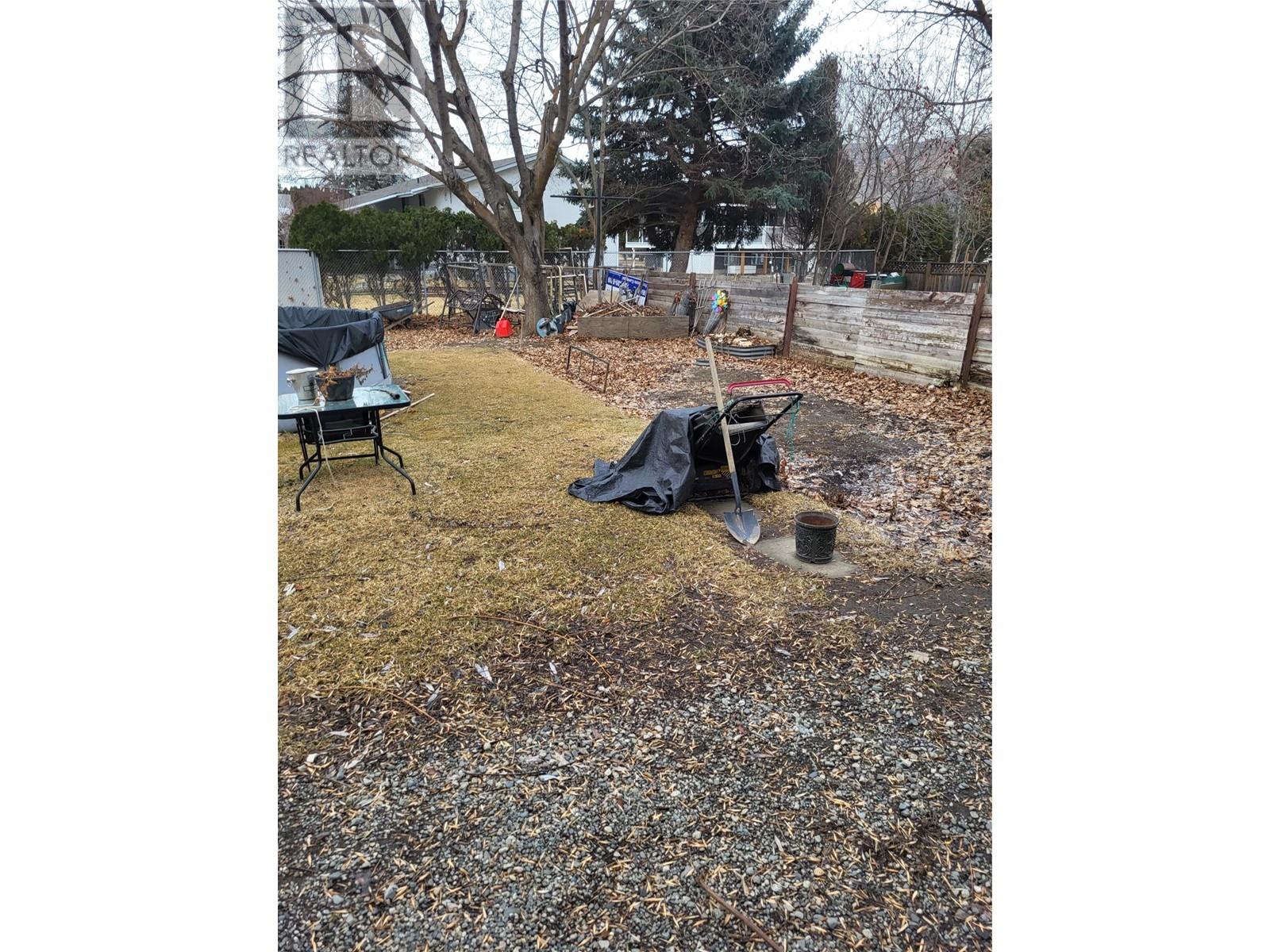 3336 - 3338 Overlander Drive - 7
