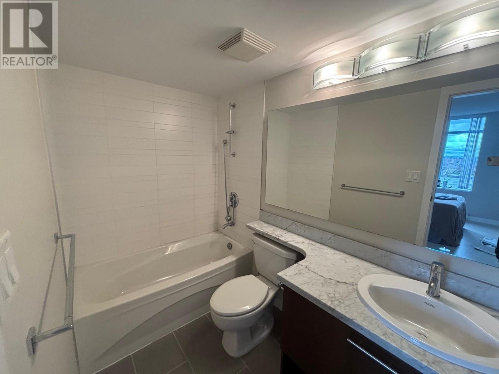 Photo 10 of 809 9171 Ferndale Road, Richmond BC