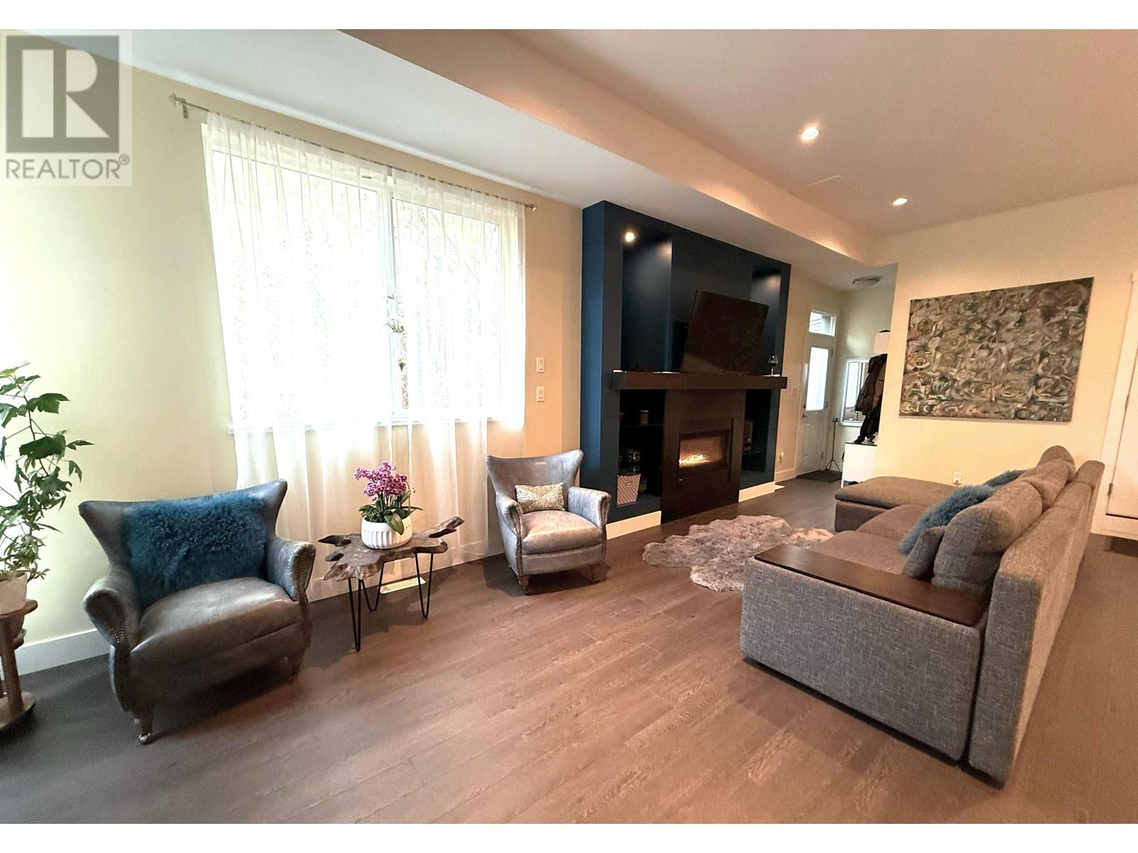 Photo 9 of 1461 Dayton Street, Coquitlam BC