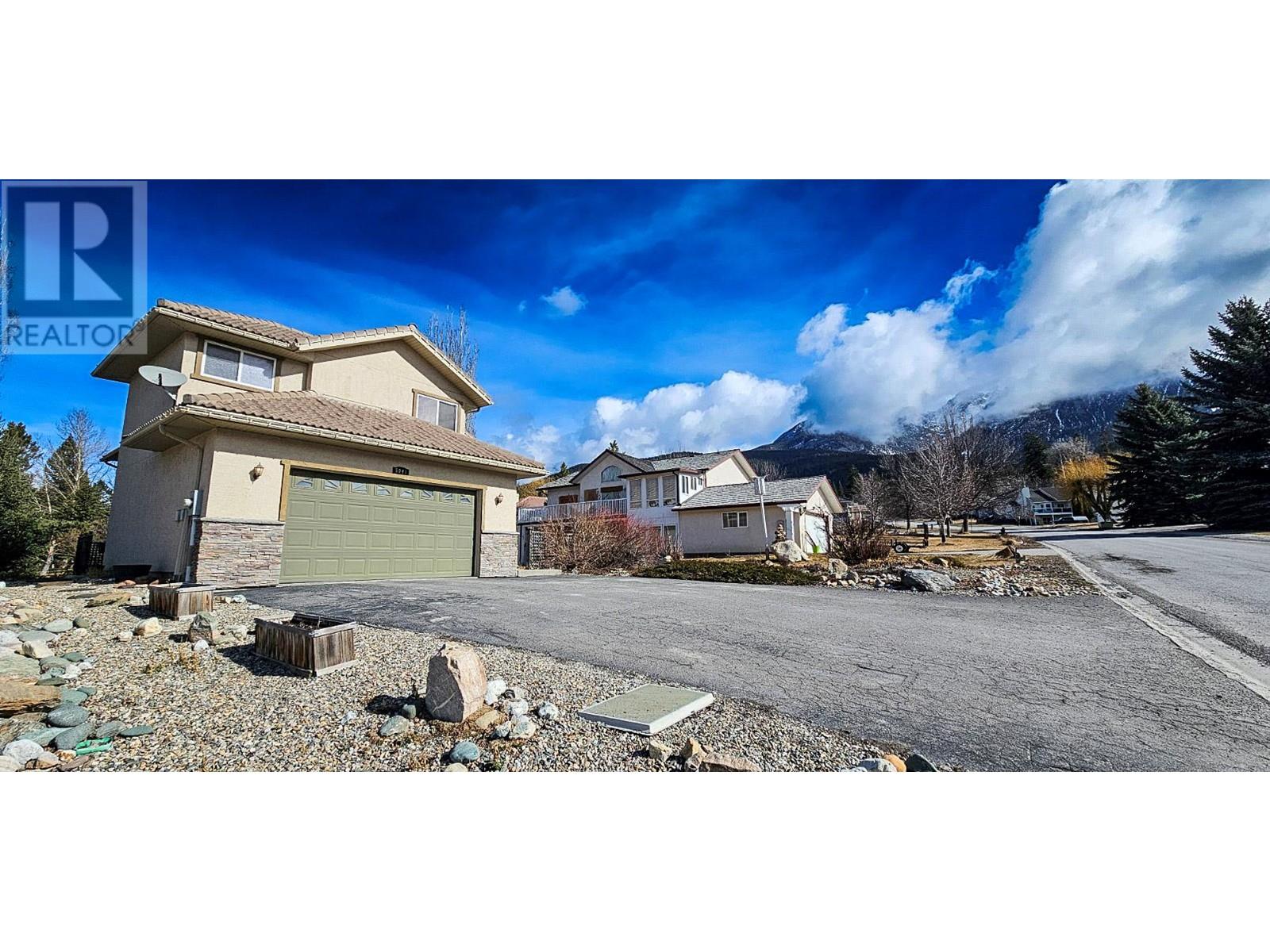 5041 RIVERVIEW Road, Fairmont Hot Springs