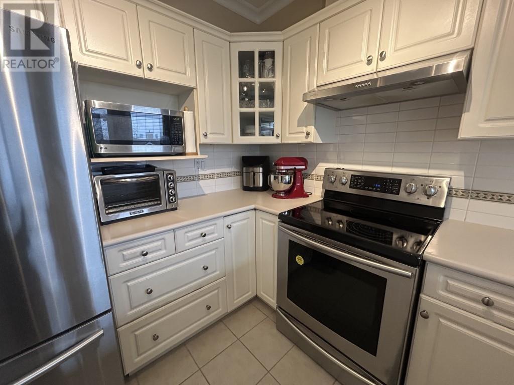 Photo 11 of 208 5280 Oakmount Crescent, Burnaby BC