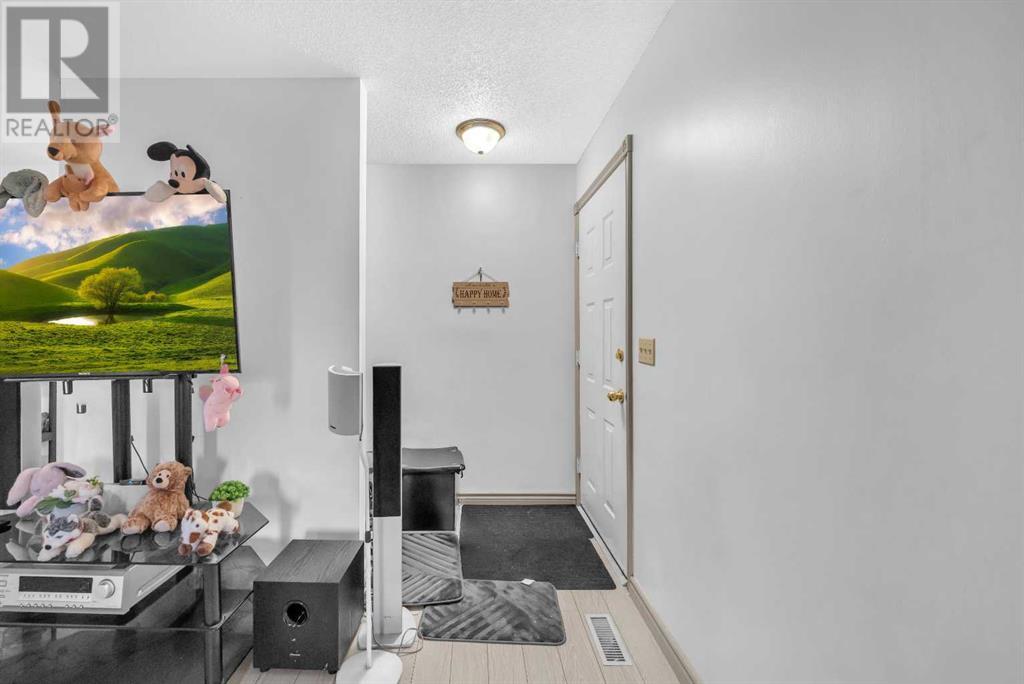 Single Family House Bungalow for Sale in  abalone Way NE Abbeydale Calgary 