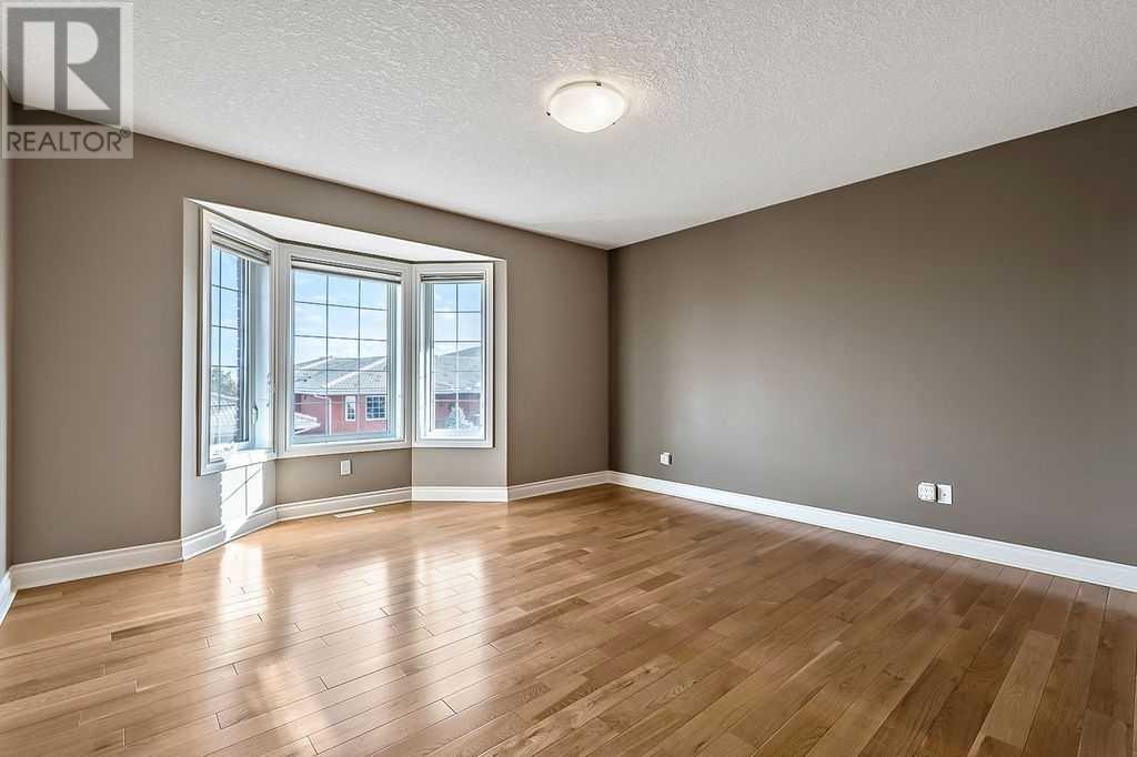 Single Family House 4 Level for Sale in  Prominence Path SW Patterson Calgary 