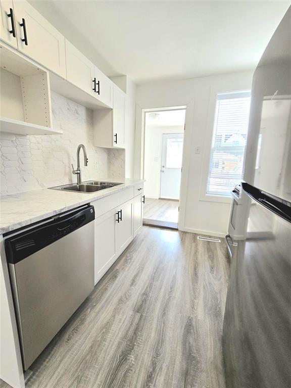 Photo 10 of 34 Inkster Boulevard, Winnipeg MB