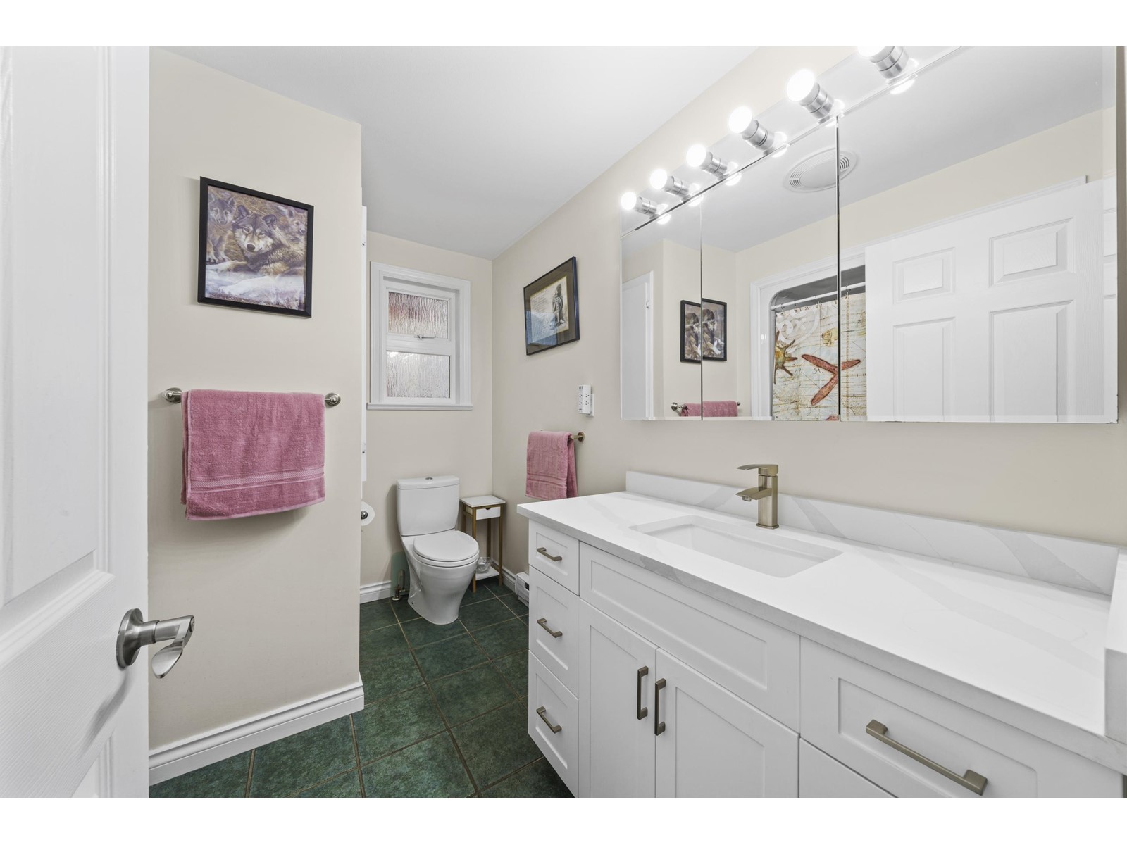 15245 VICTORIA AVENUE, White Rock real estate listing R2981017