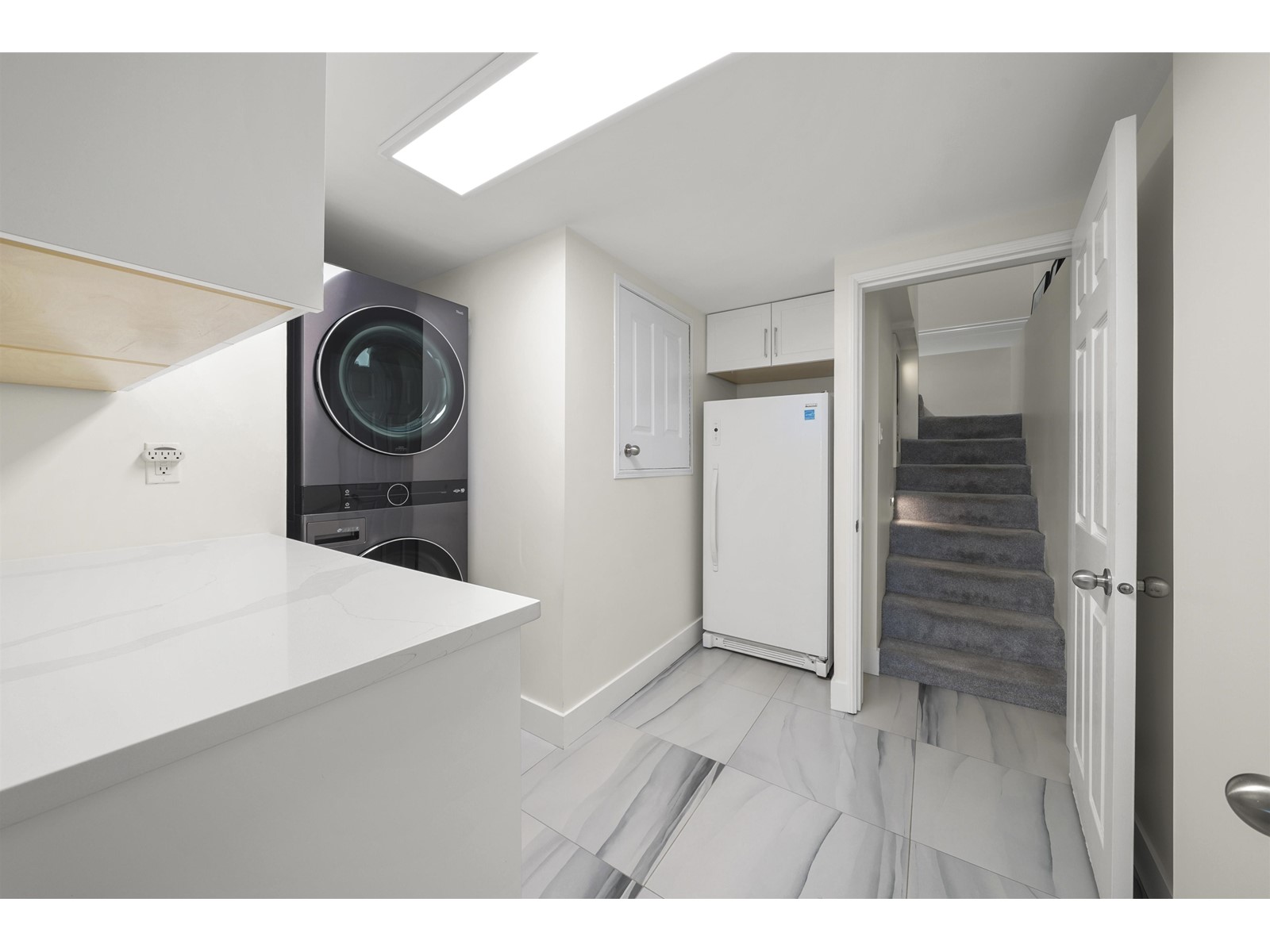 15245 VICTORIA AVENUE, White Rock real estate listing R2981017