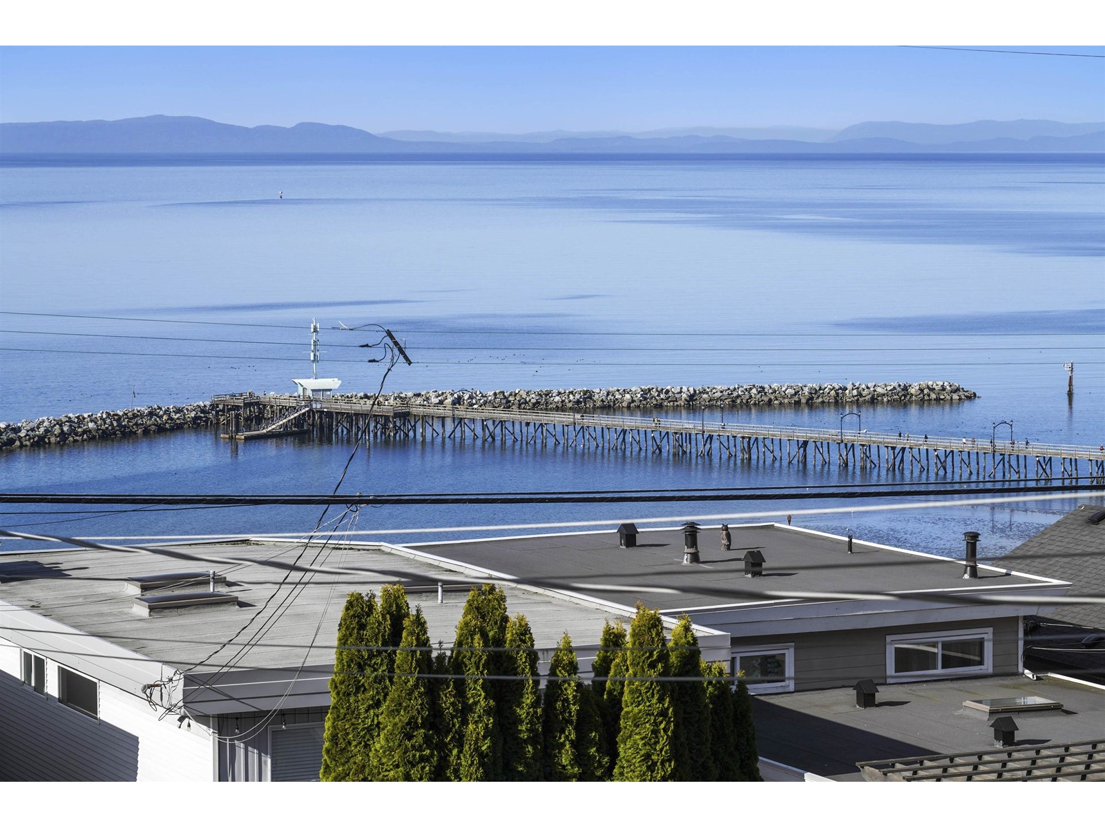 15245 VICTORIA AVENUE, White Rock real estate listing R2981017