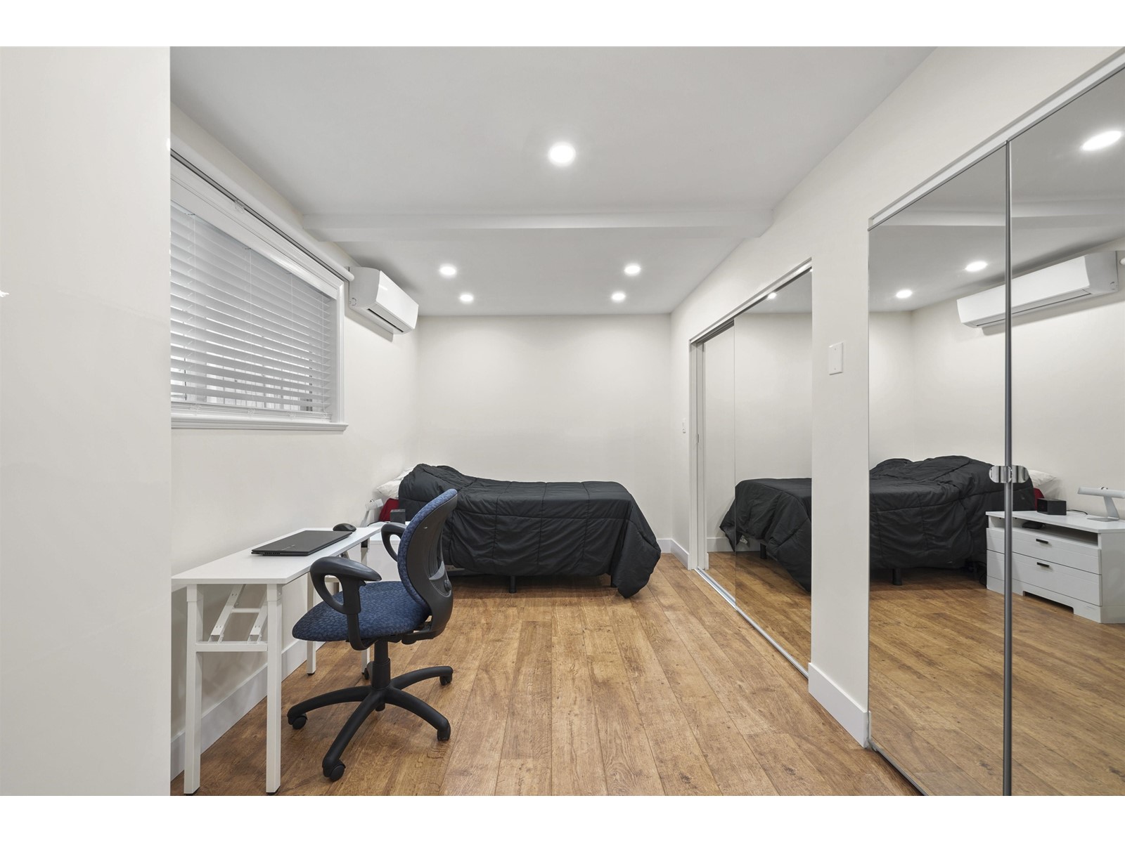 15245 VICTORIA AVENUE, White Rock real estate listing R2981017