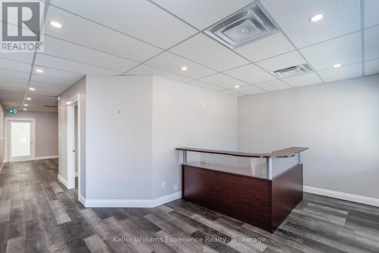 Photo 13 of 296 King Street, Midland ON