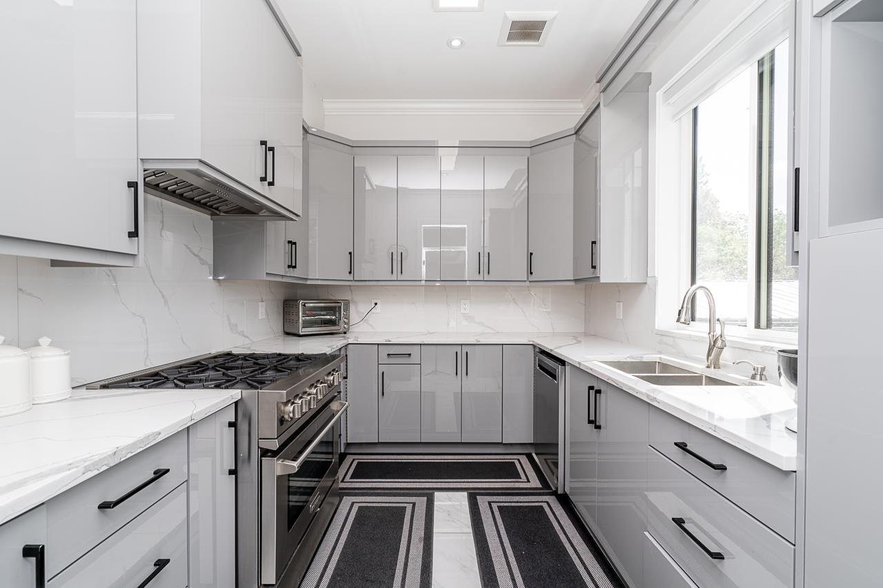 Photo 9 of 14752 60 A Avenue, Surrey BC