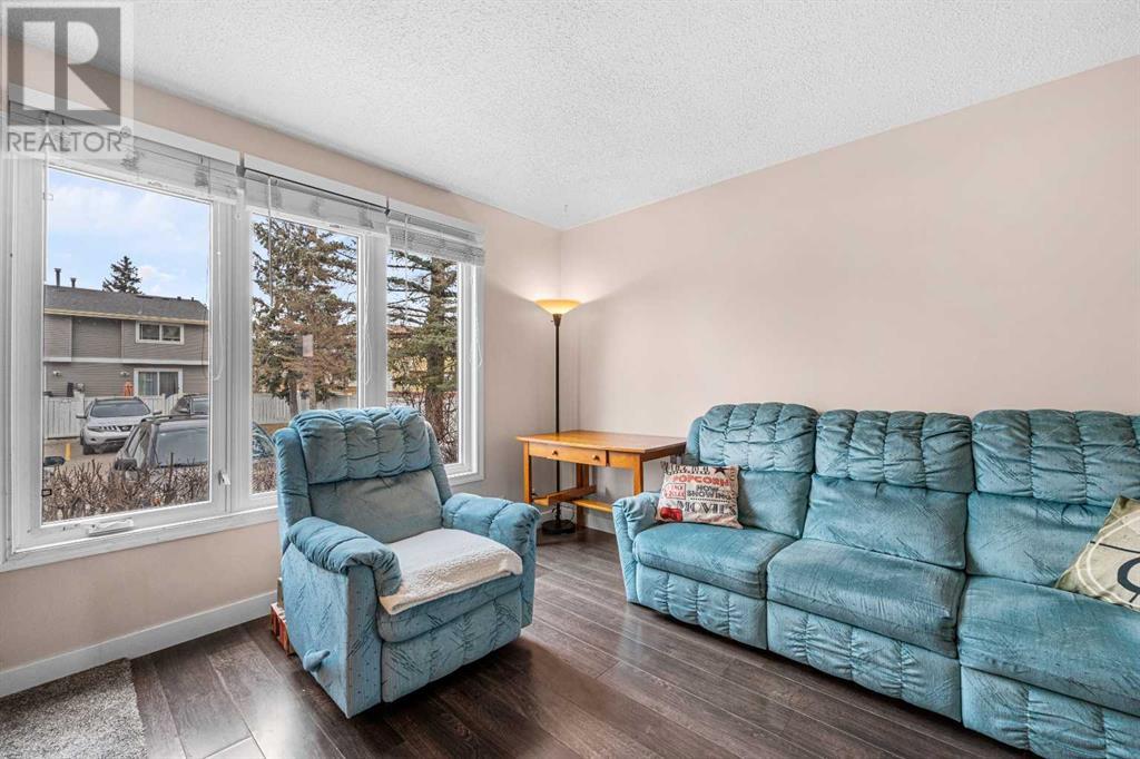 Single Family House for Sale in  Falconer Terrace NE Falconridge Calgary 