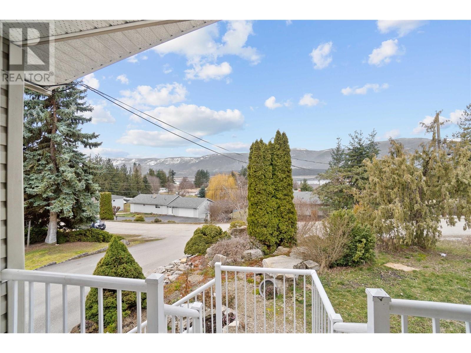 Photo 41 of 2580 21 Street Ne, Salmon Arm BC