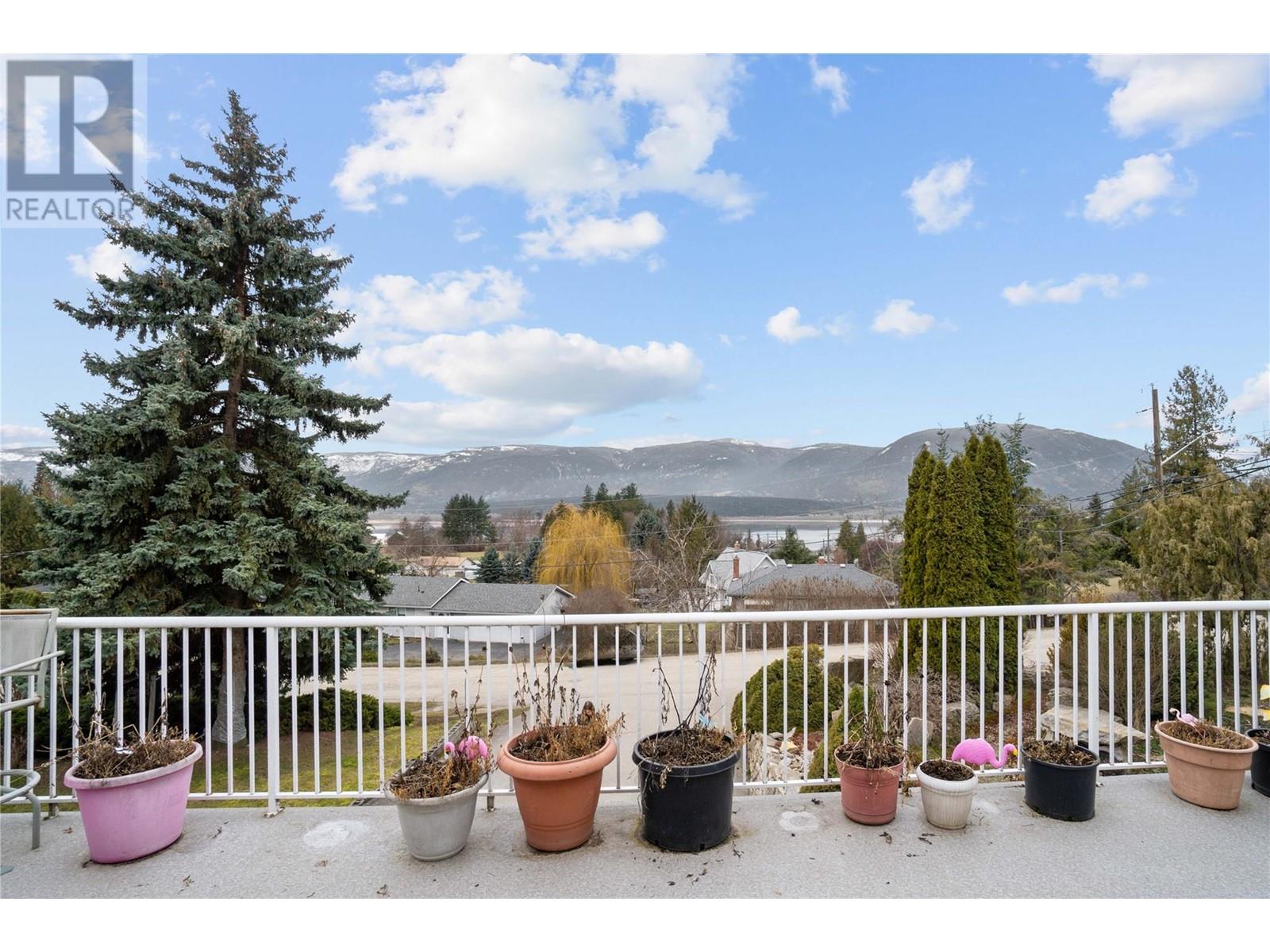 Photo 44 of 2580 21 Street Ne, Salmon Arm BC