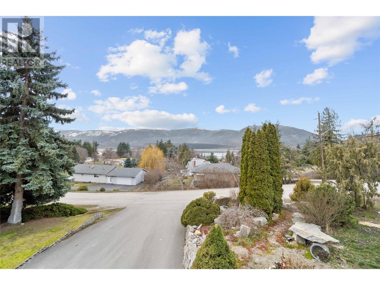 Photo 46 of 2580 21 Street Ne, Salmon Arm BC
