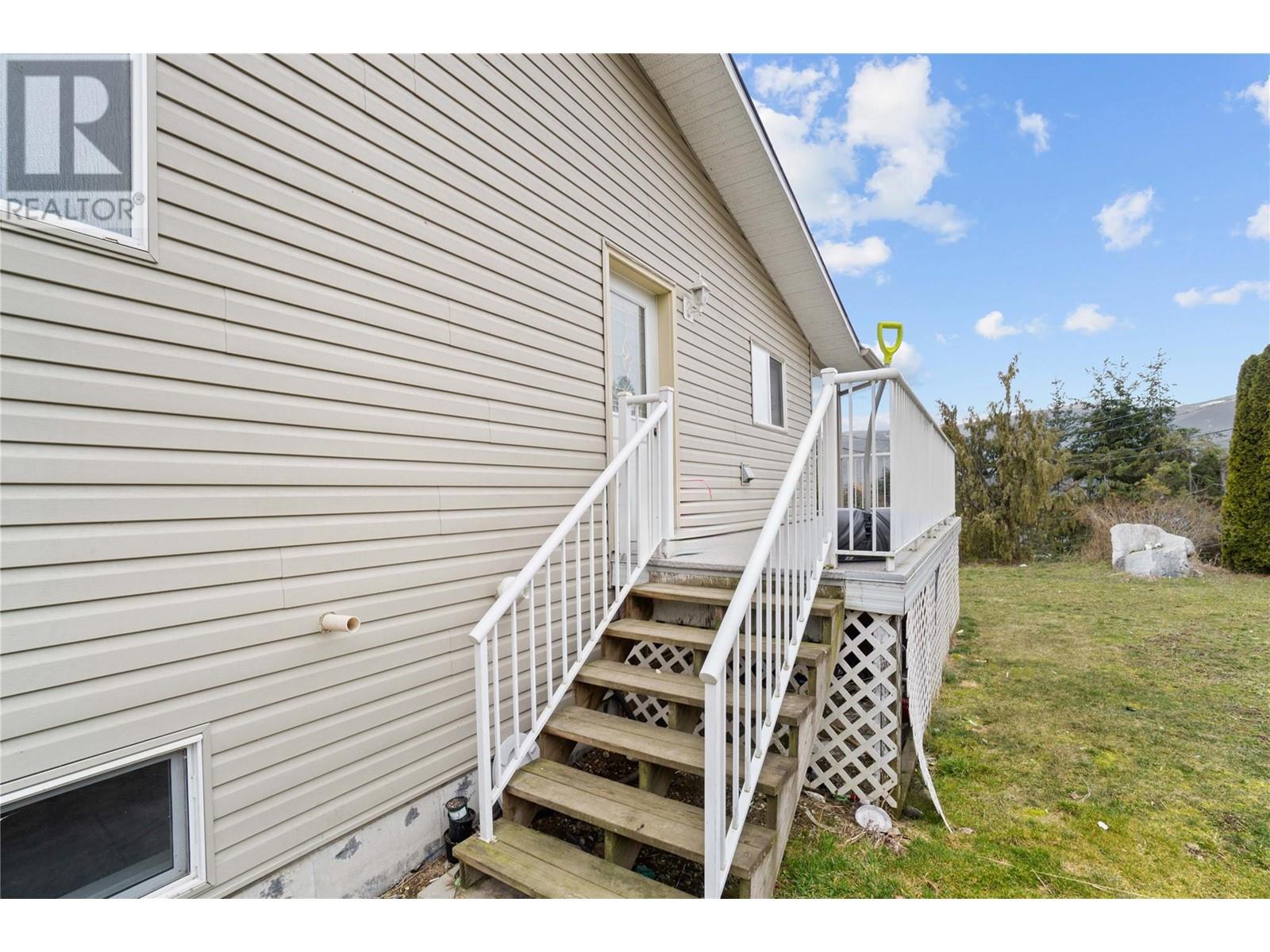 Photo 47 of 2580 21 Street Ne, Salmon Arm BC