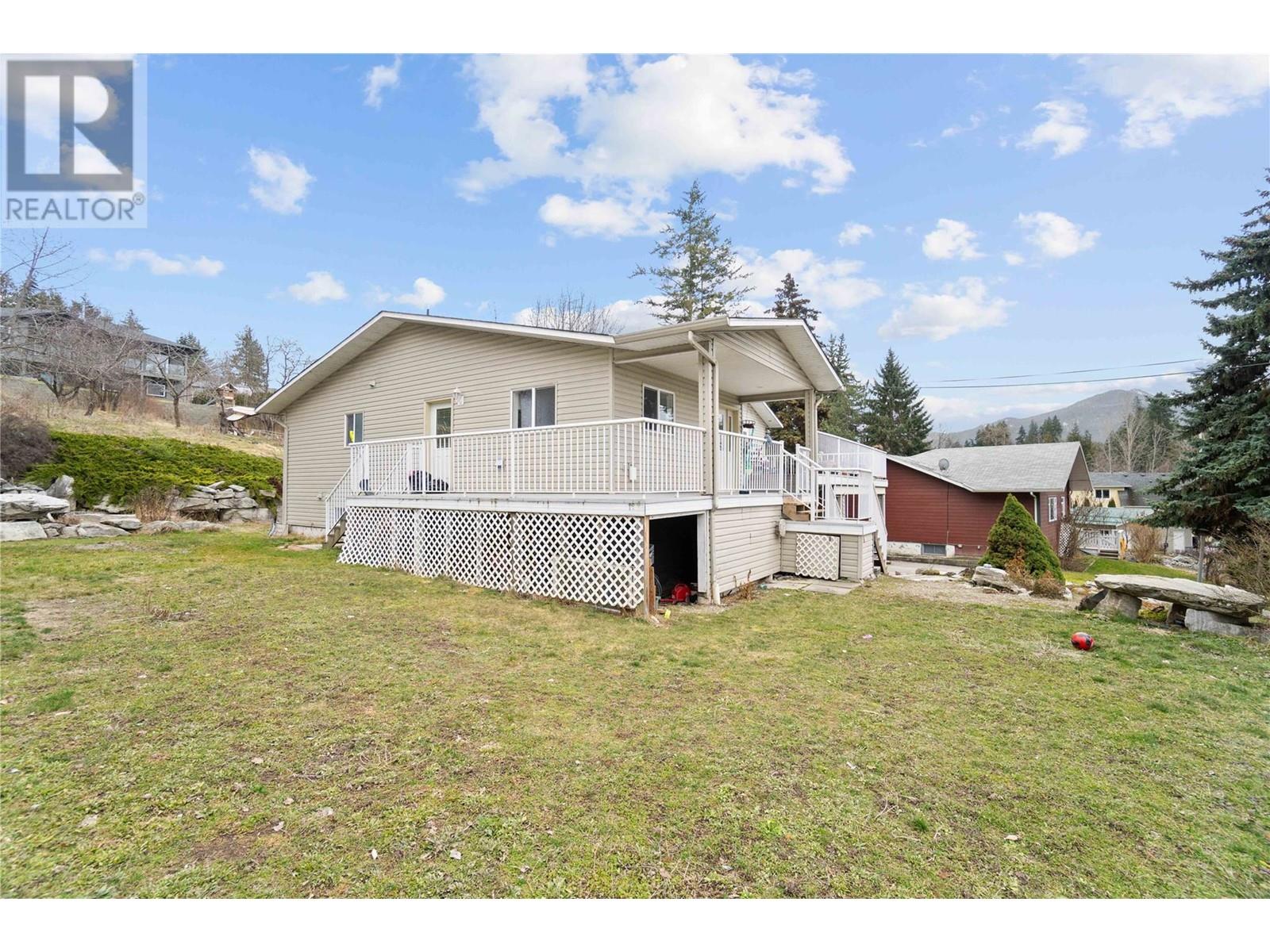 Photo 50 of 2580 21 Street Ne, Salmon Arm BC