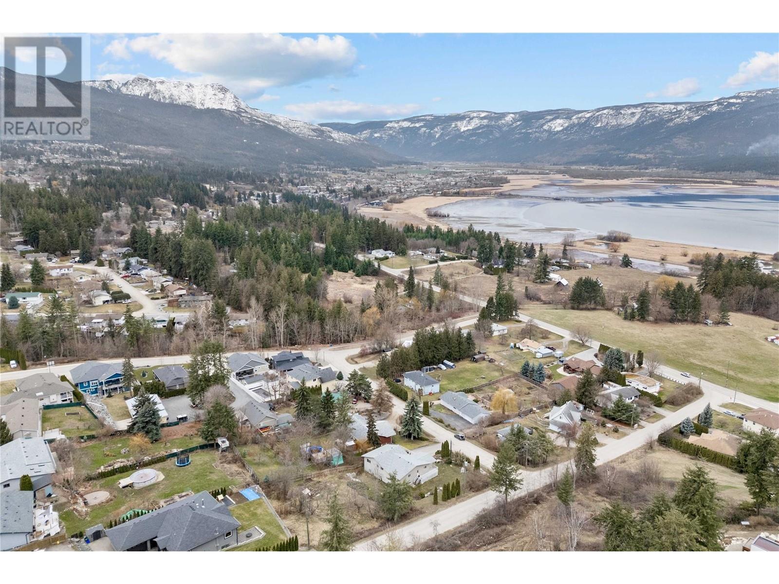 Photo 58 of 2580 21 Street Ne, Salmon Arm BC