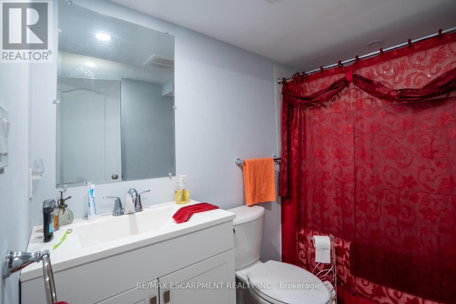 Photo 18 of 81 Hamilton Street N, Hamilton ON