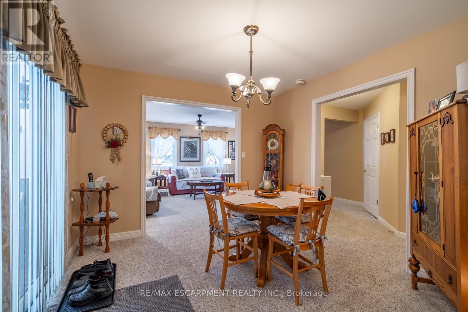 Photo 26 of 81 Hamilton Street N, Hamilton ON
