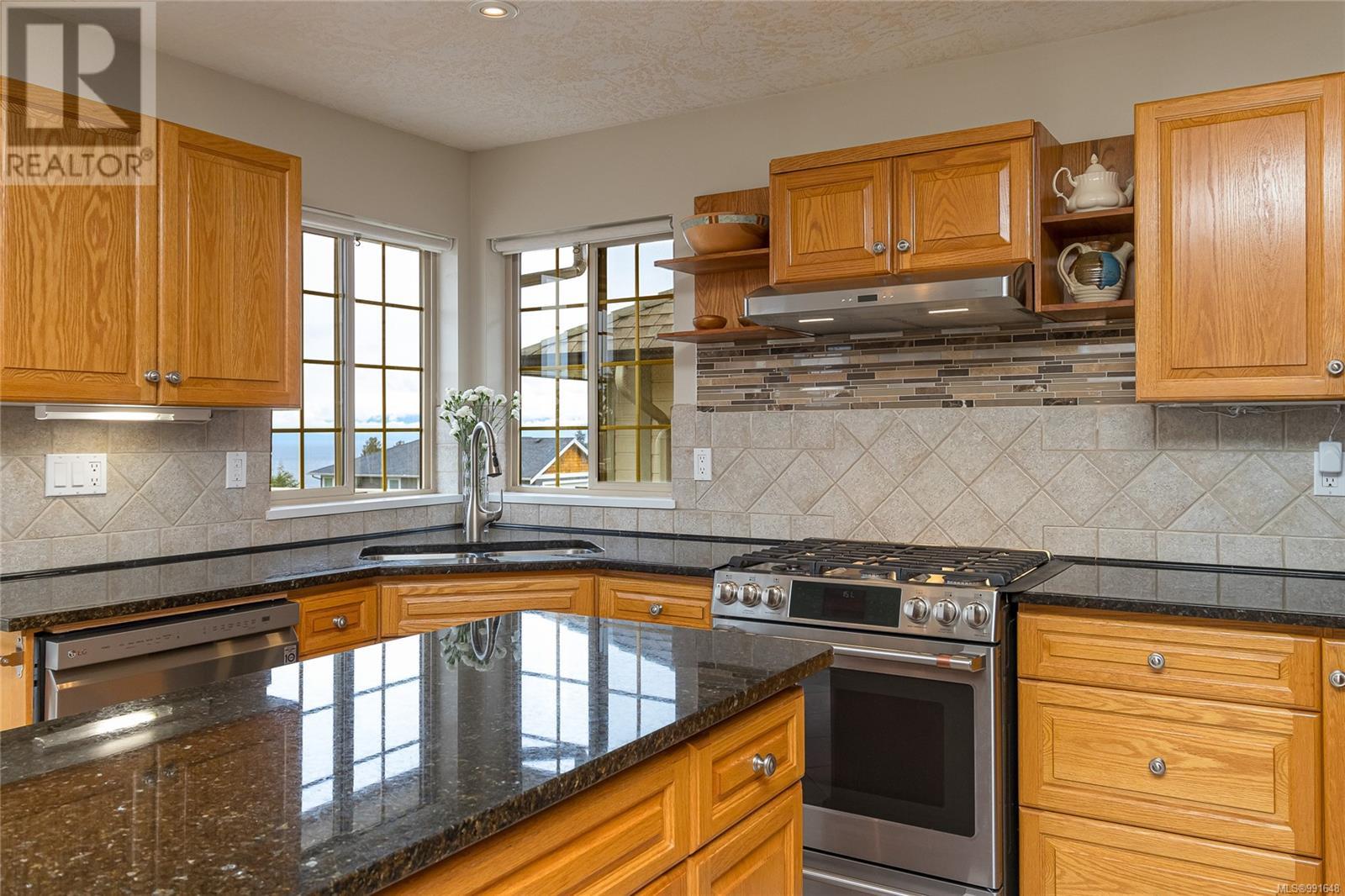 6585 Golden Eagle Way, Nanaimo