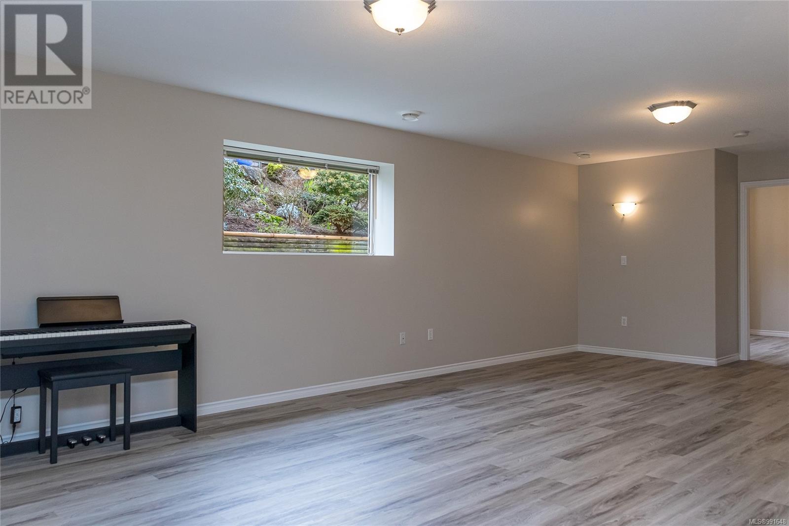 6585 Golden Eagle Way, Nanaimo