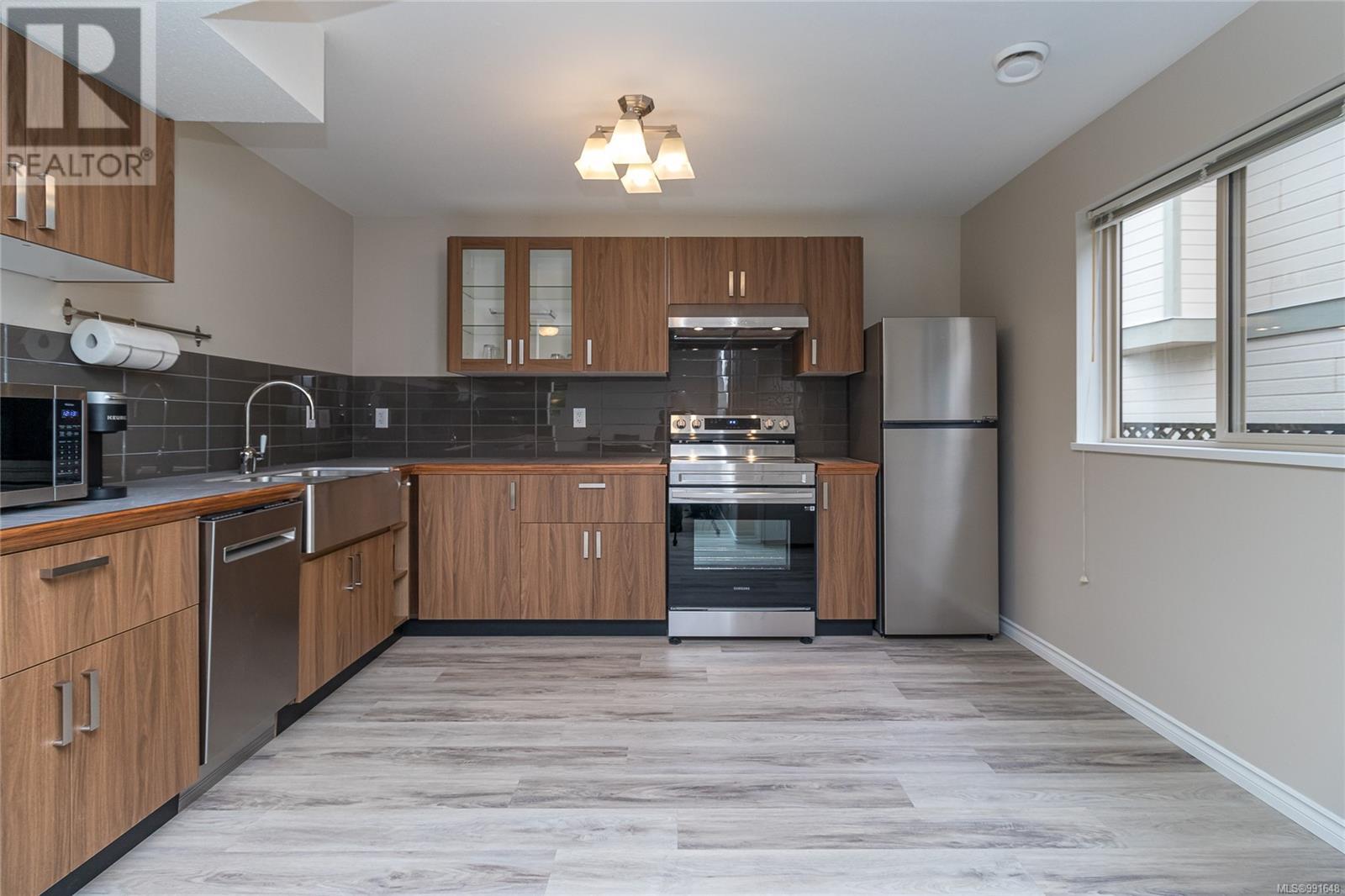 6585 Golden Eagle Way, Nanaimo