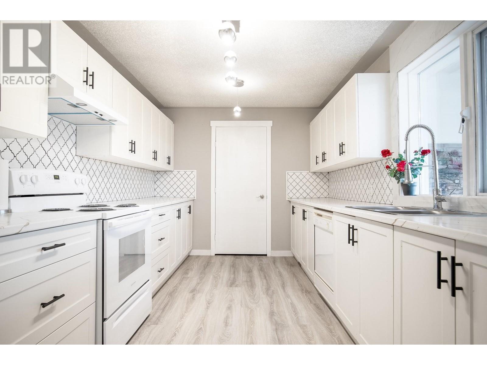  7880 Pleasant Valley Road, Vernon