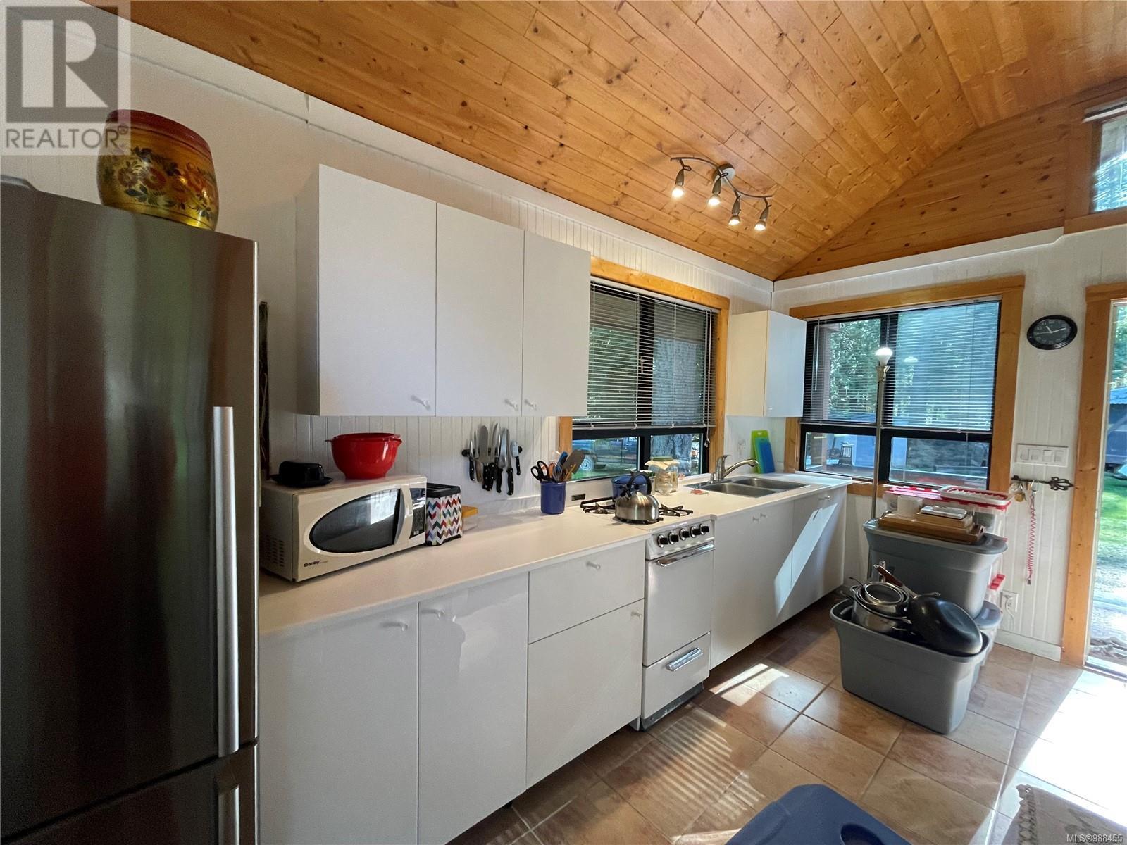 Photo 3 of 685 Weathers Way, Mudge Island BC