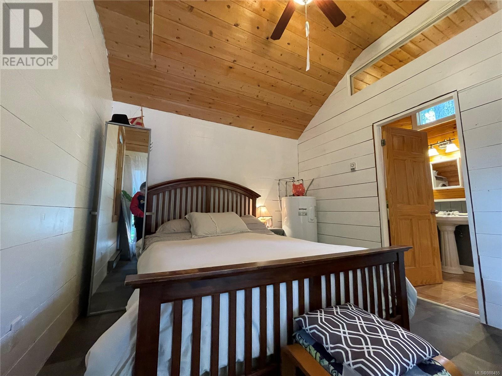 Photo 14 of 685 Weathers Way, Mudge Island BC