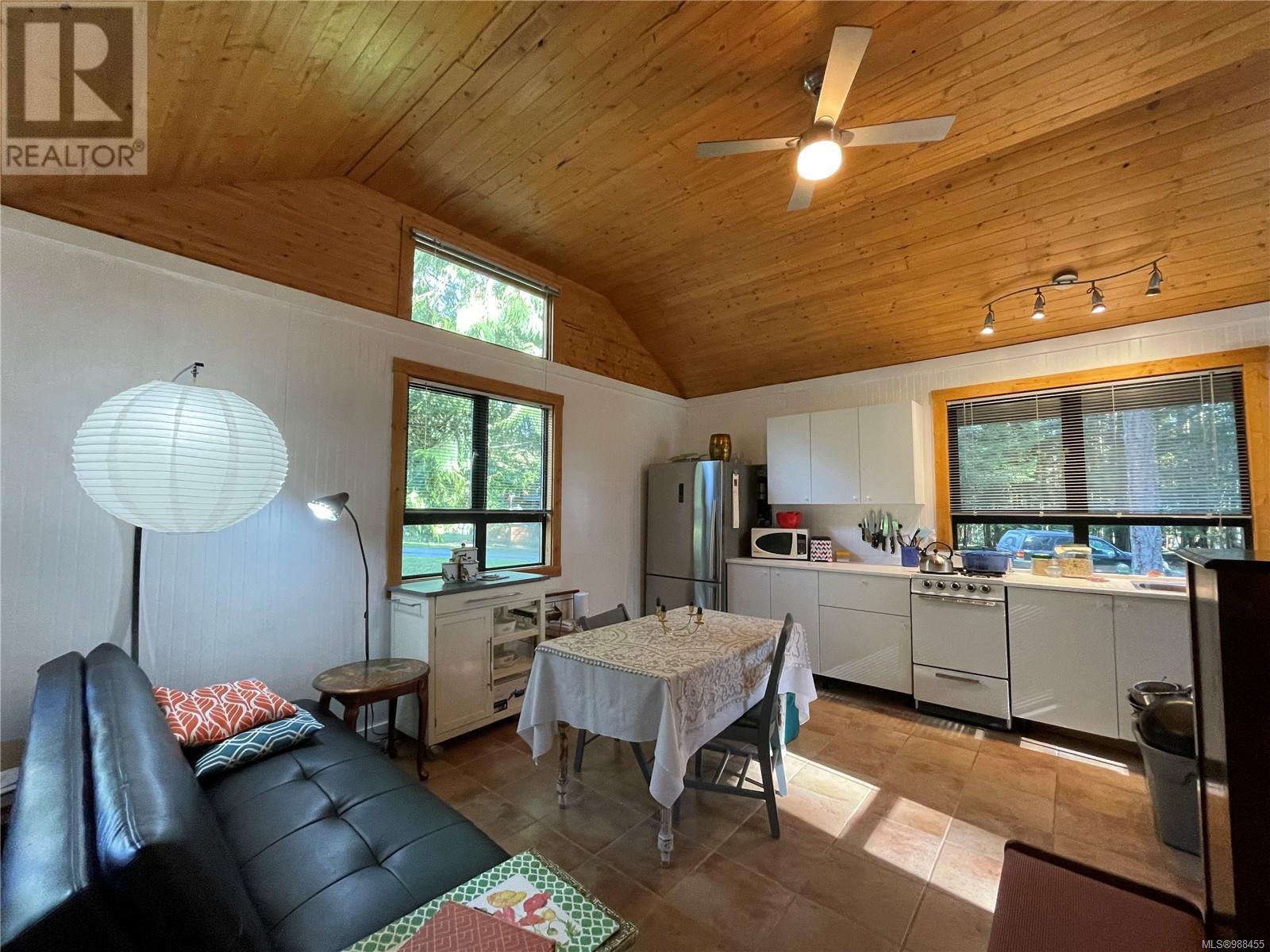 Photo 11 of 685 Weathers Way, Mudge Island BC