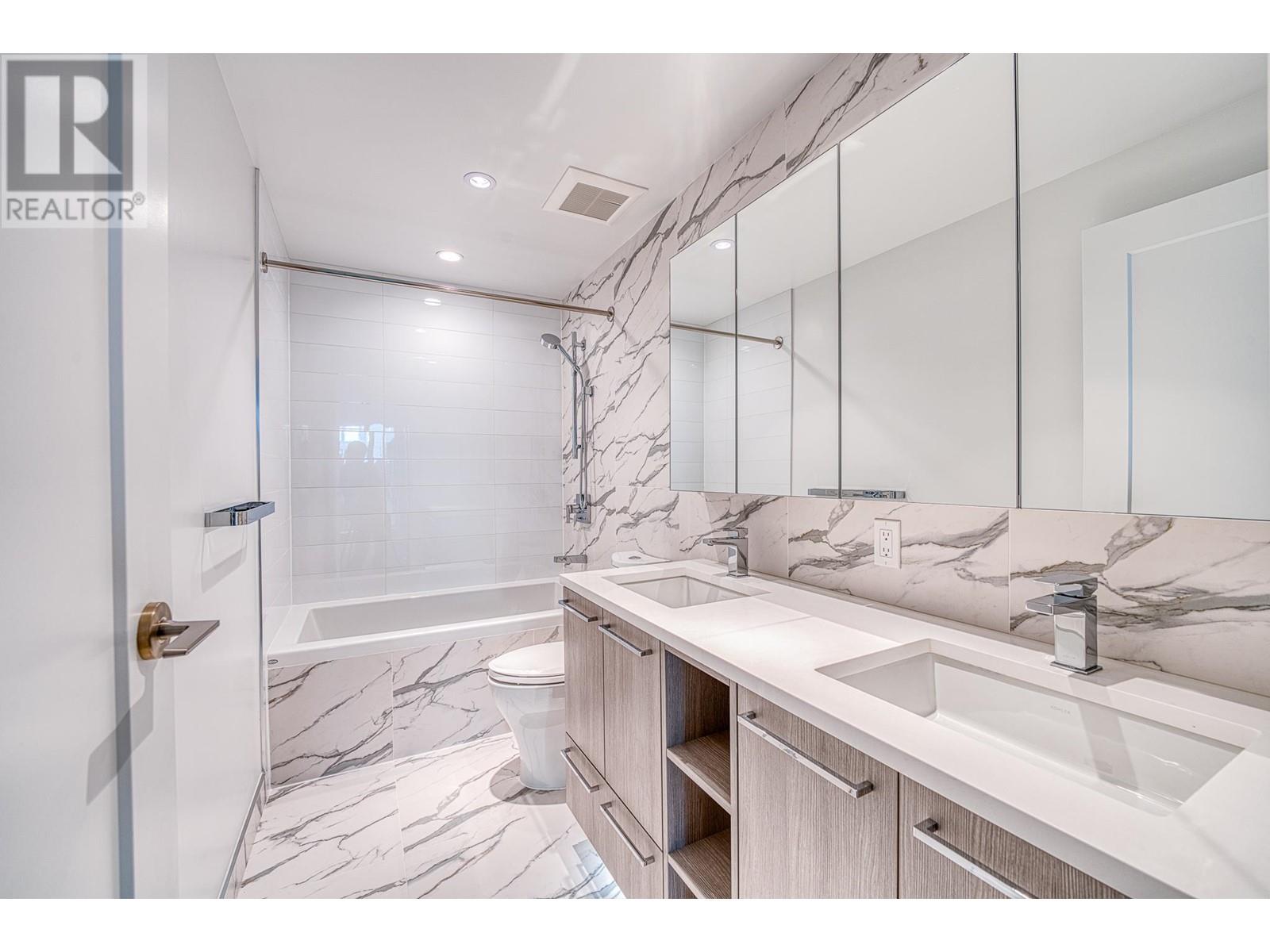 Photo 10 of 600 8155 Capstan Way, Richmond BC